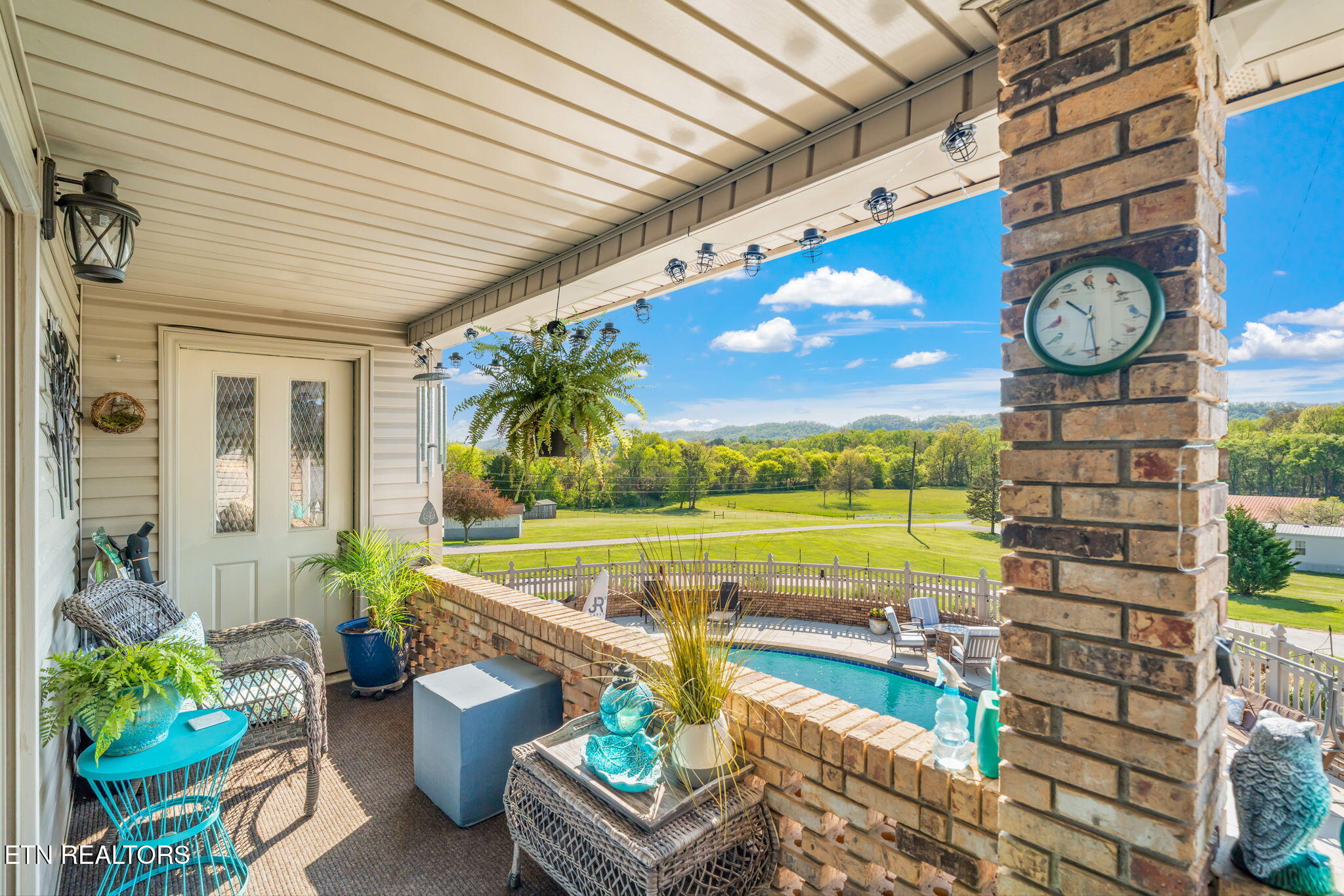 4912 W Emory Road Powell TN 37849