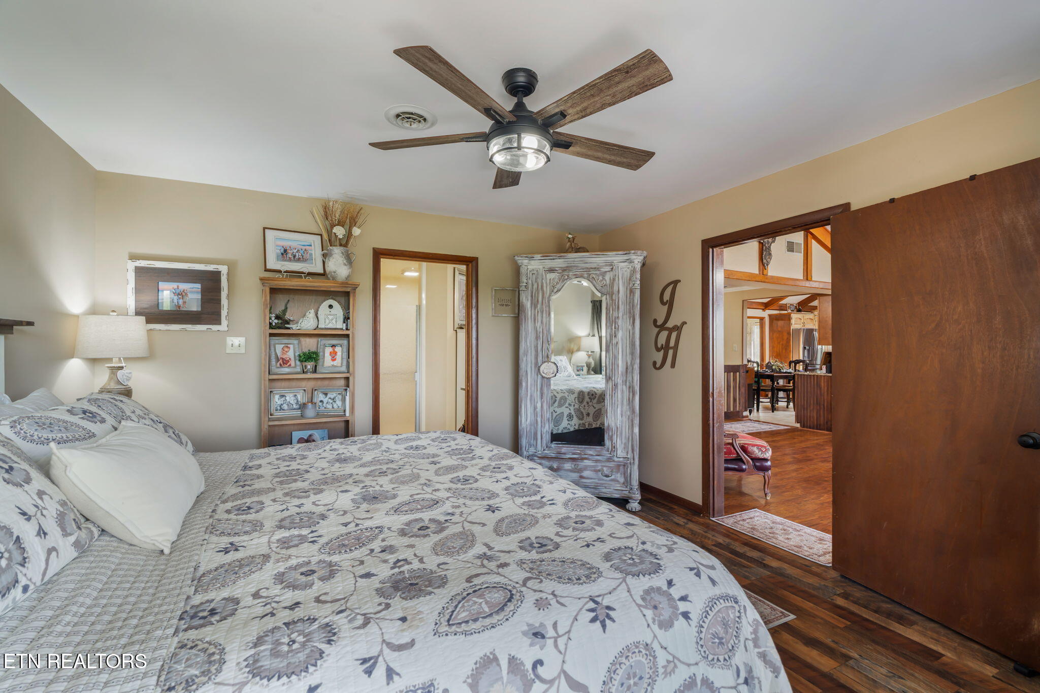 4912 W Emory Road Powell TN 37849