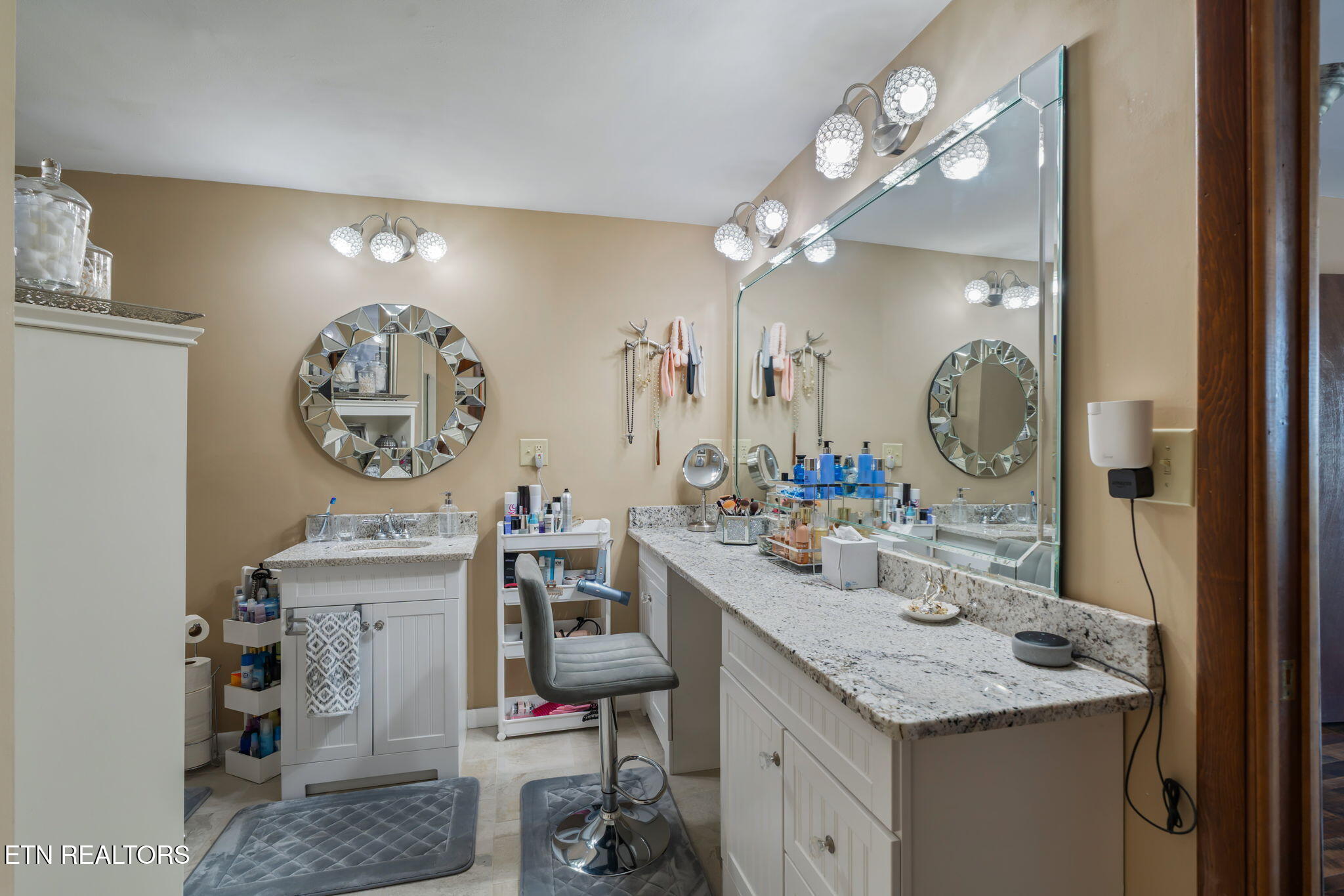 4912 W Emory Road Powell TN 37849