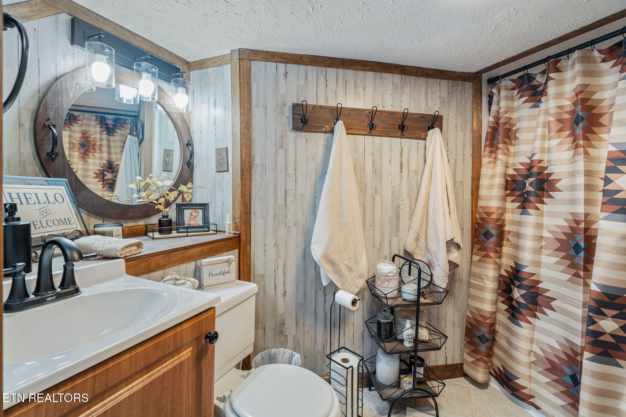 4912 W Emory Road Powell TN 37849