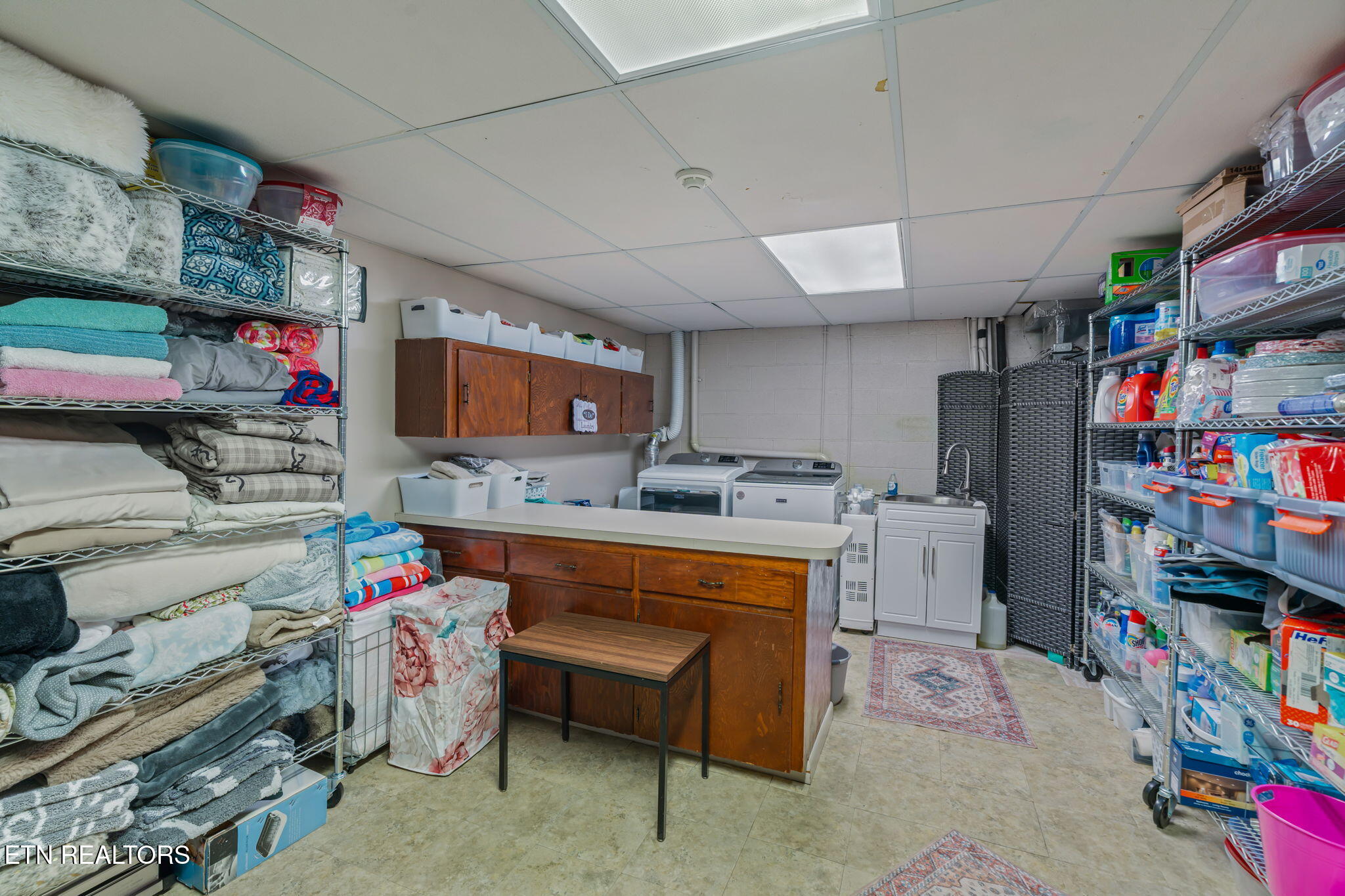 4912 W Emory Road Powell TN 37849