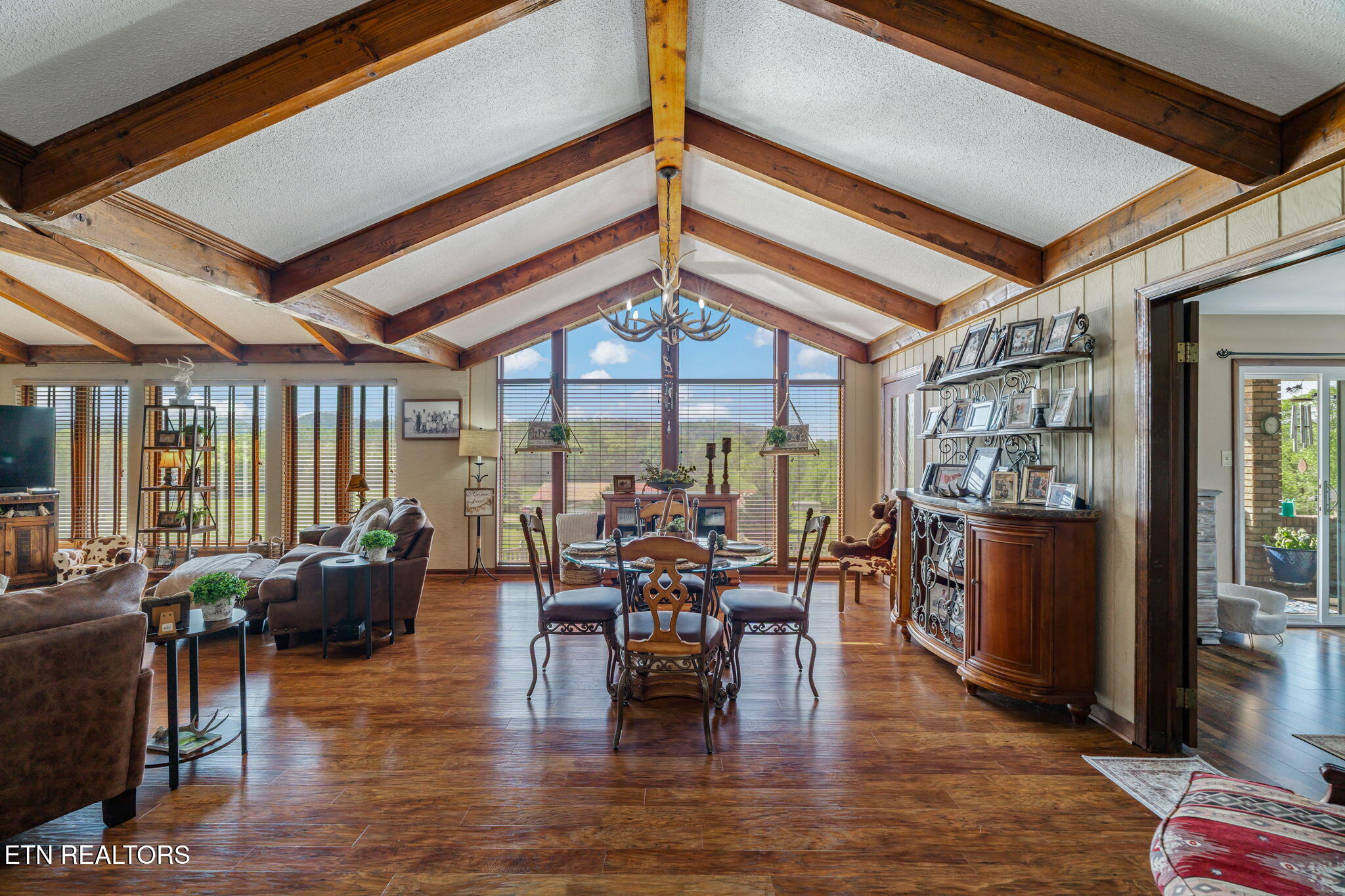 4912 W Emory Road Powell TN 37849