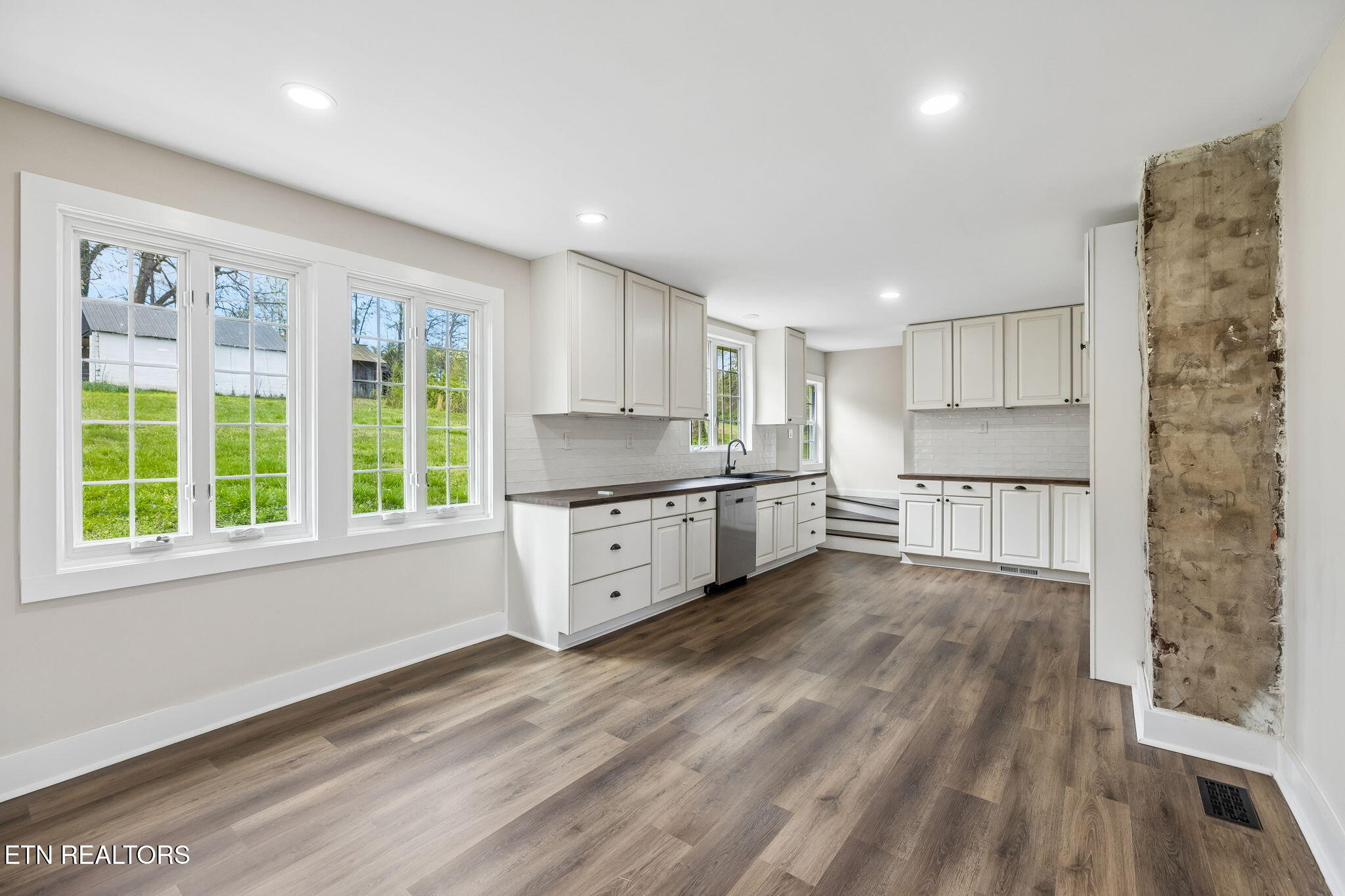1441 Roberson Springs Road Loudon TN 37774