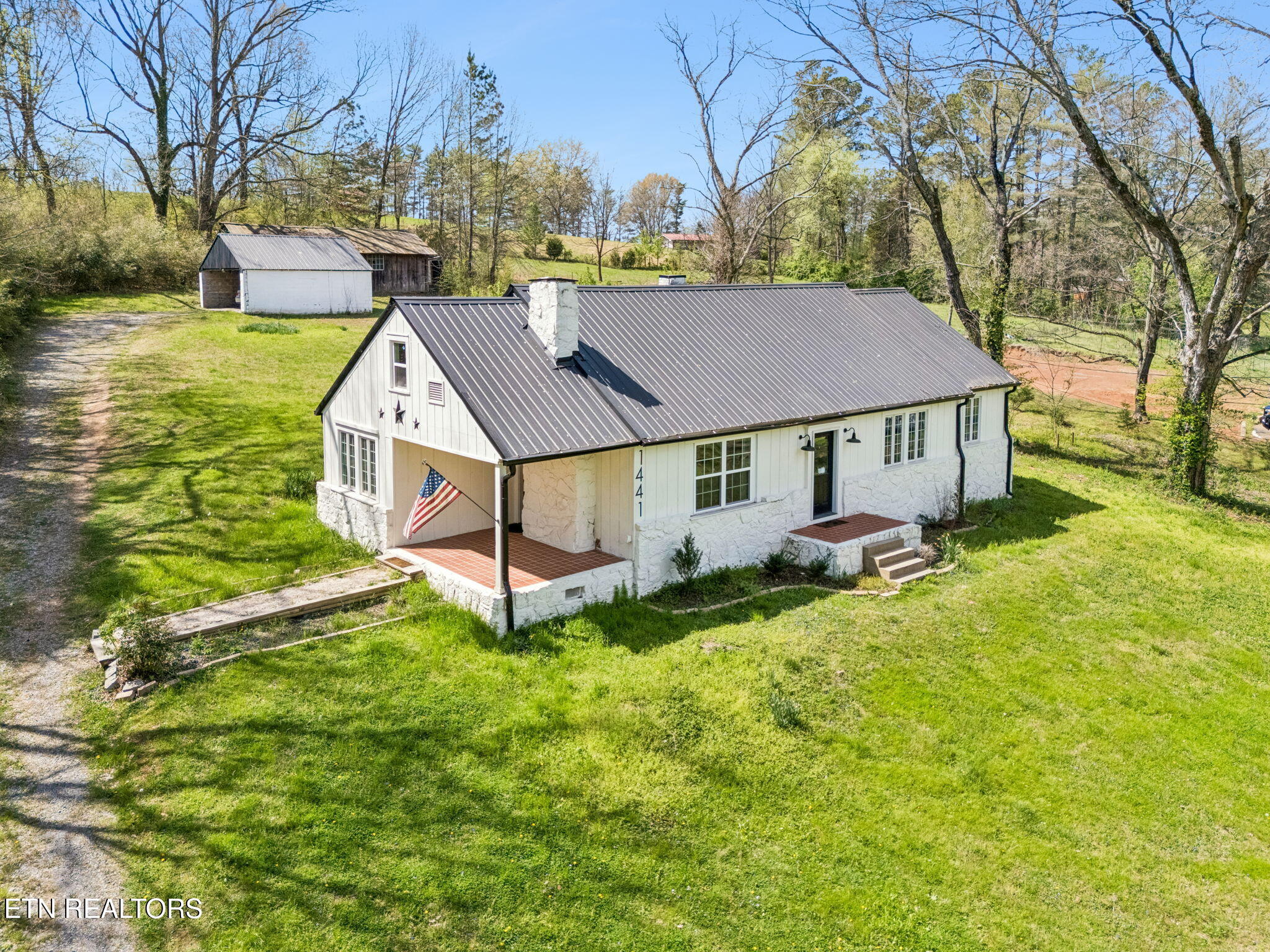 1441 Roberson Springs Road Loudon TN 37774