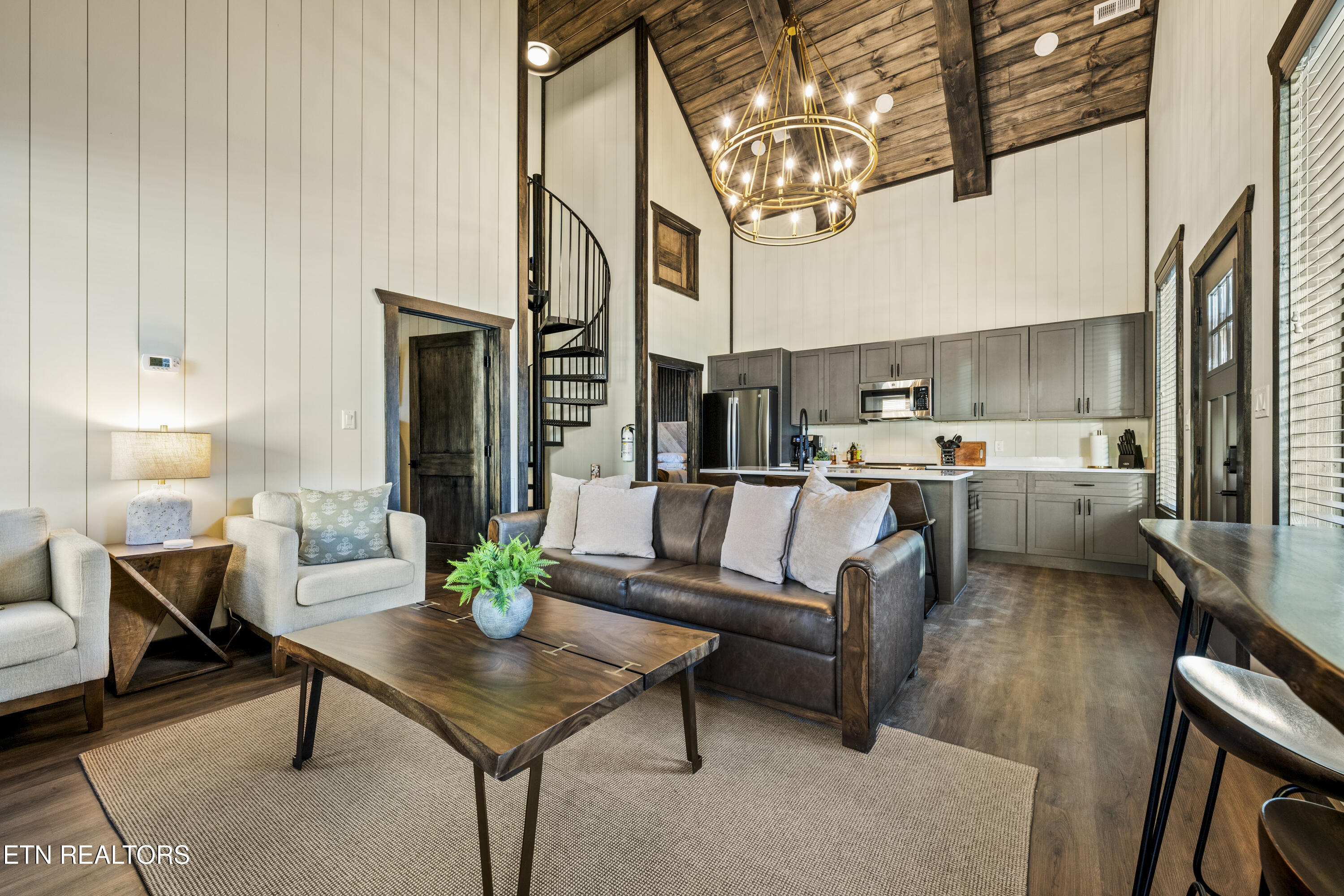 571 Warbonnet Way Pigeon Forge TN 37863