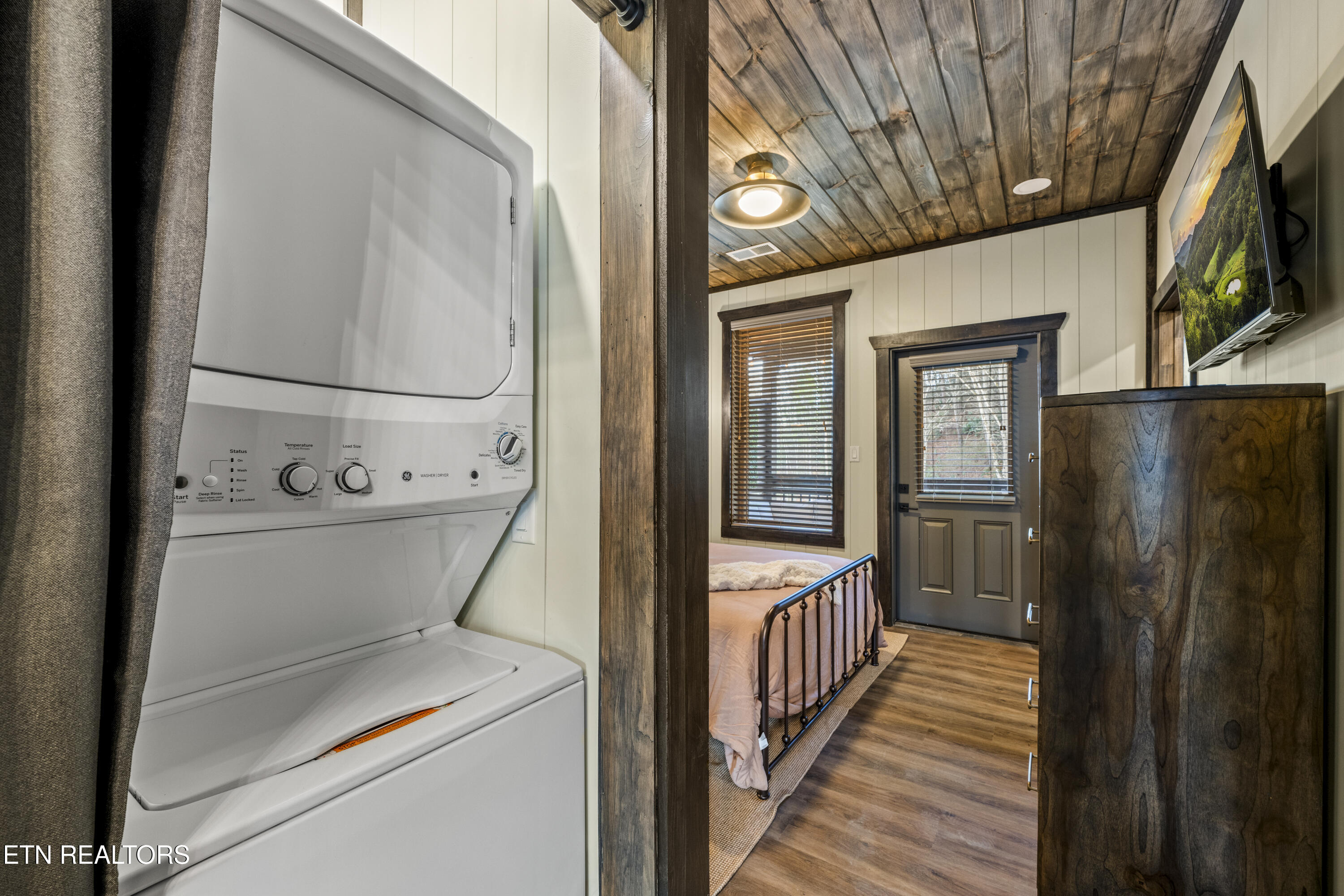 571 Warbonnet Way Pigeon Forge TN 37863