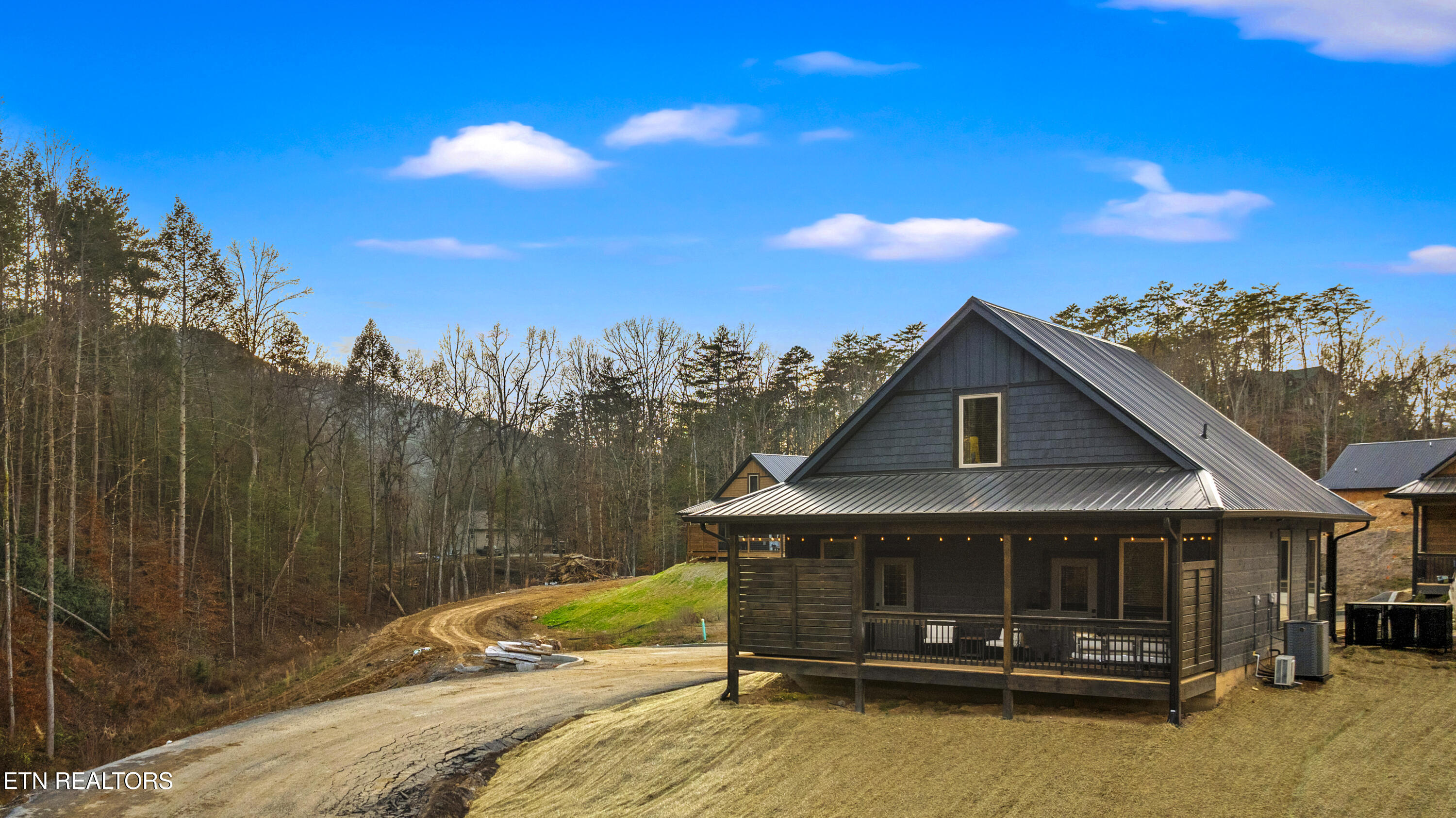 571 Warbonnet Way Pigeon Forge TN 37863