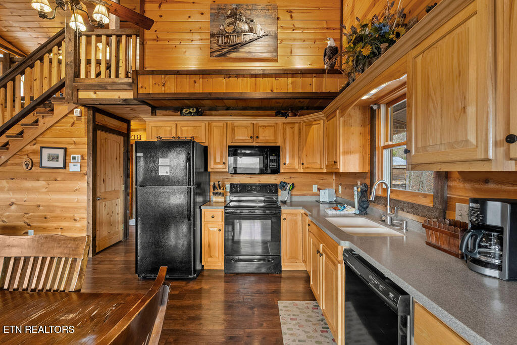 1625 Bear Claw Way Sevierville TN 37862