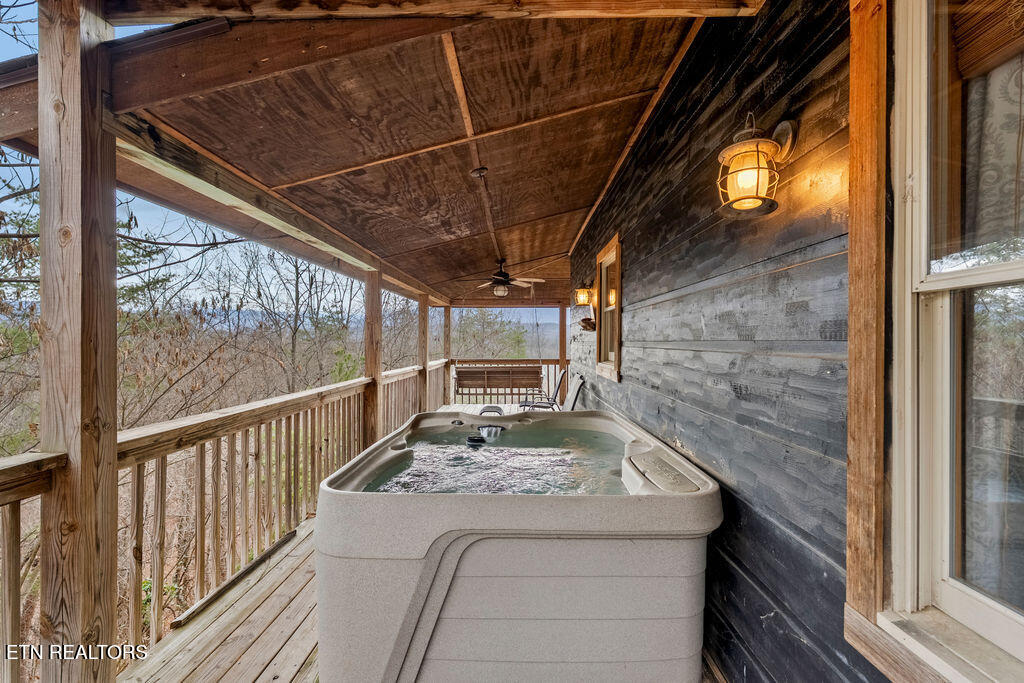 1625 Bear Claw Way Sevierville TN 37862