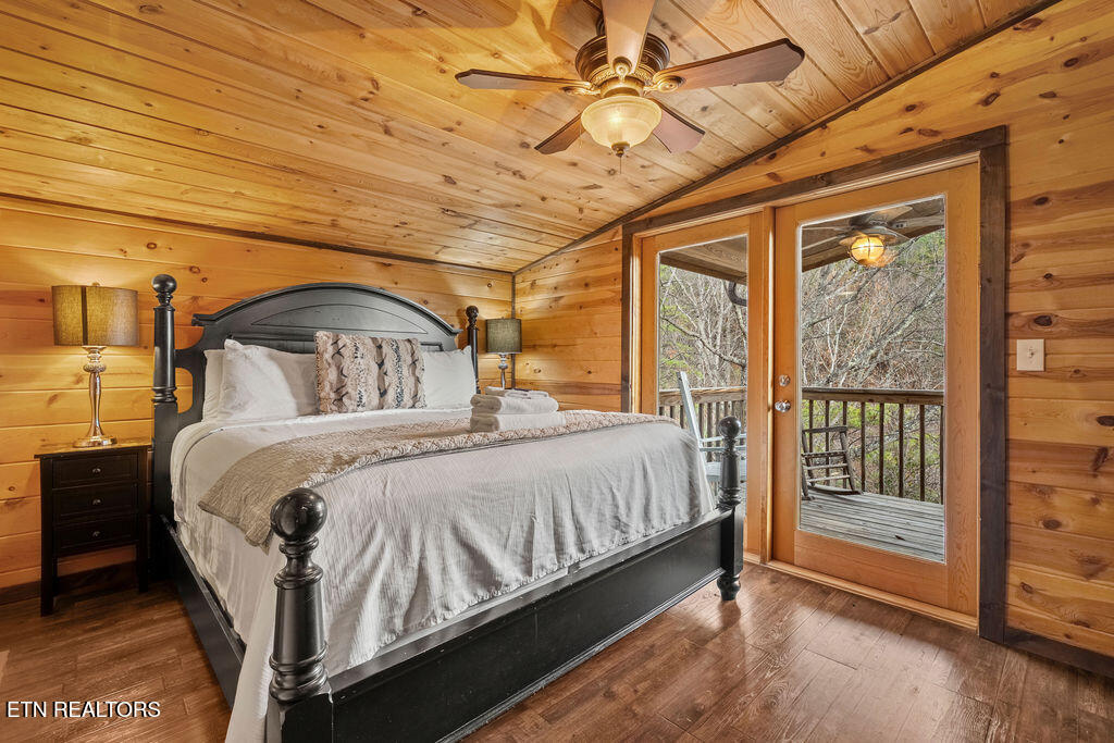 1625 Bear Claw Way Sevierville TN 37862