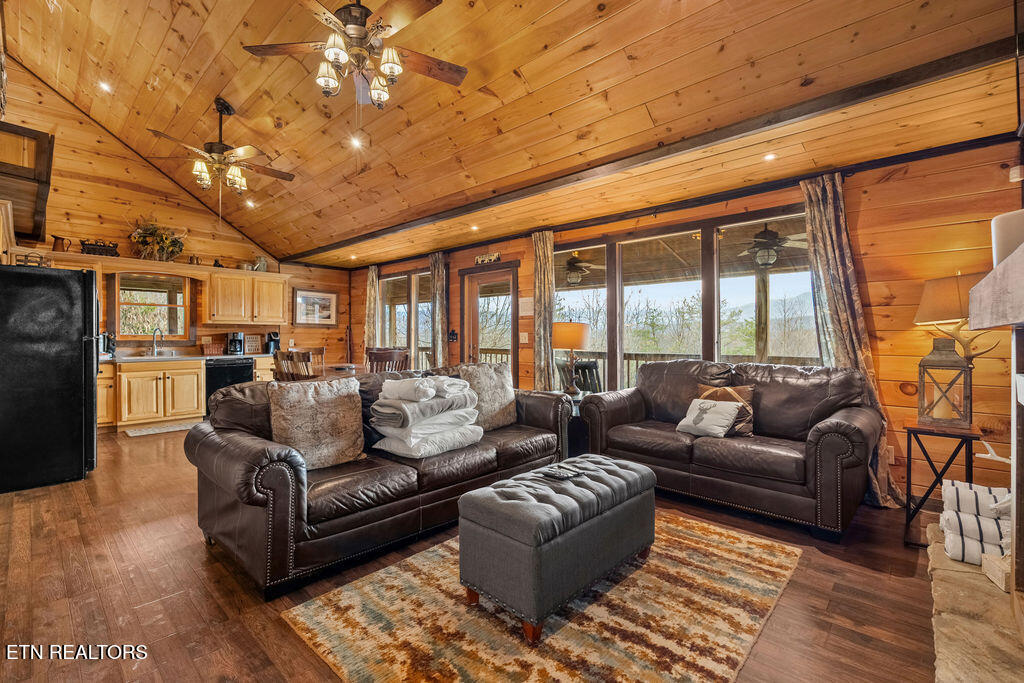 1625 Bear Claw Way Sevierville TN 37862