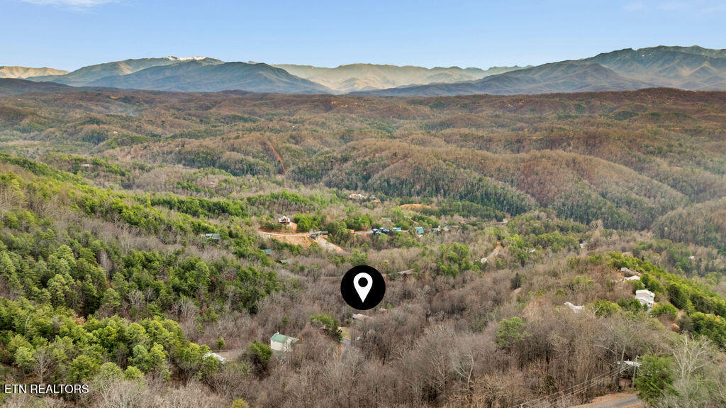 1625 Bear Claw Way Sevierville TN 37862