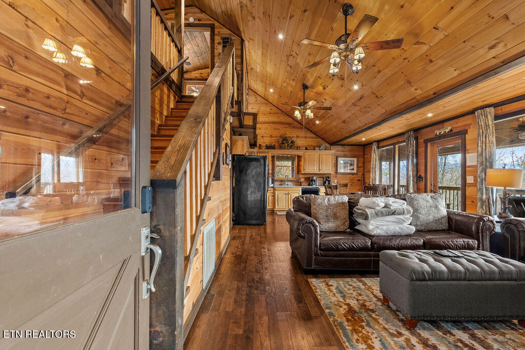 1625 Bear Claw Way Sevierville TN 37862