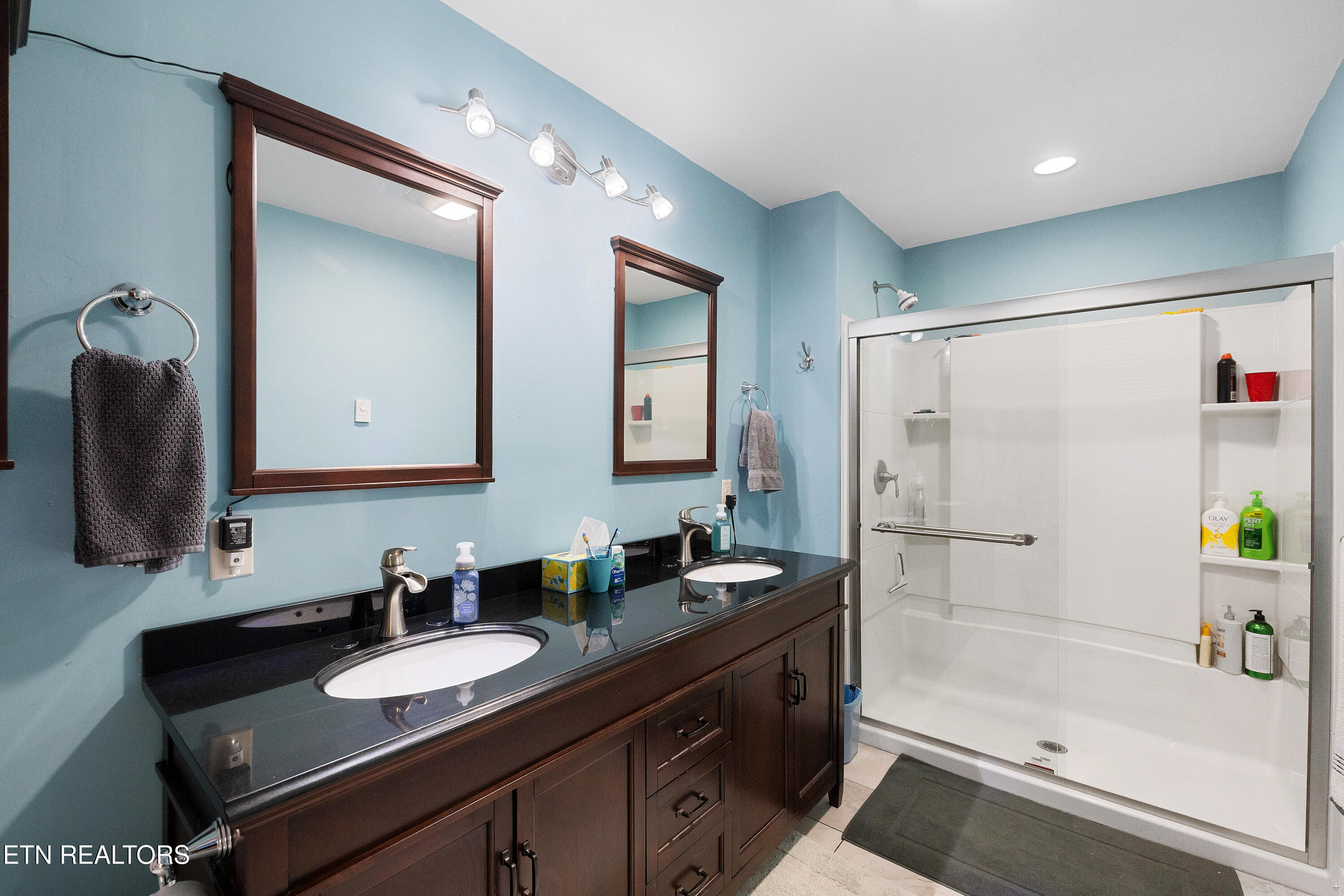 236 Norris Shores Lane Sharps Chapel TN 37866