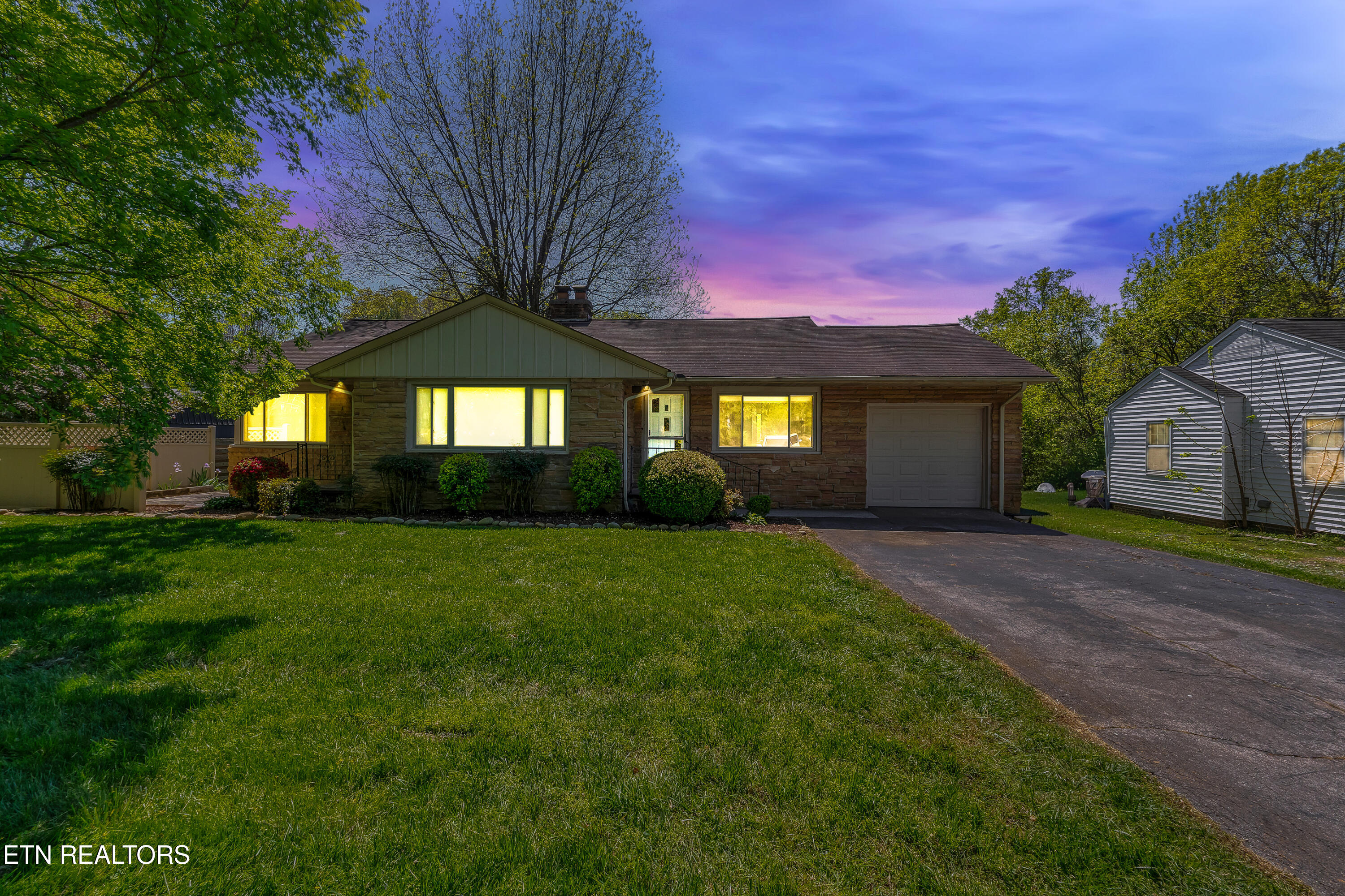 421 Santeetlah Street Maryville TN 37801