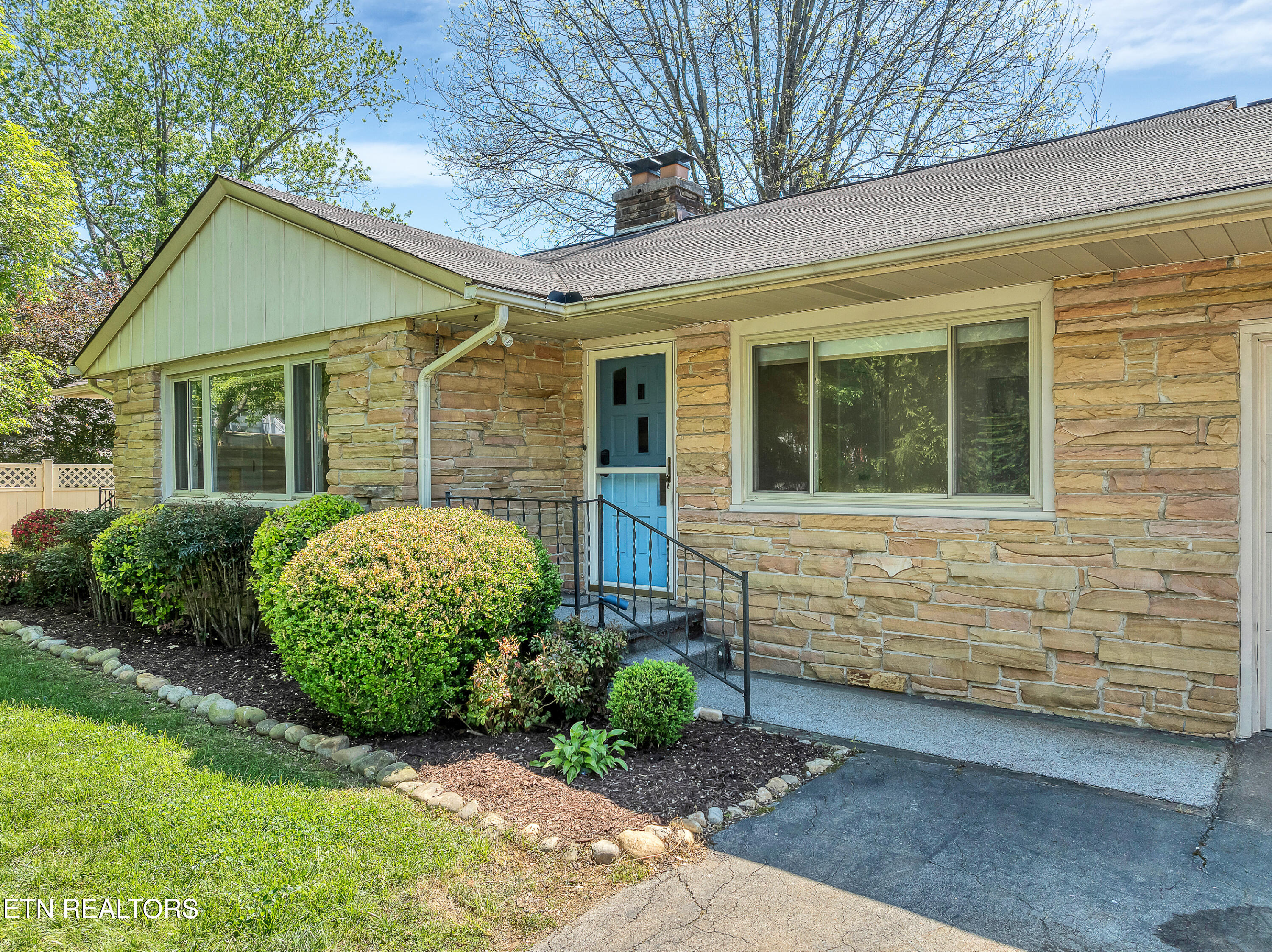 421 Santeetlah Street Maryville TN 37801