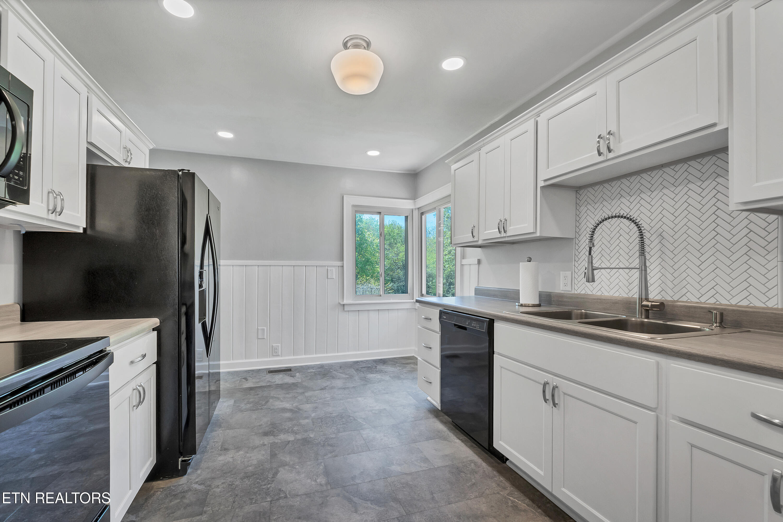 421 Santeetlah Street Maryville TN 37801