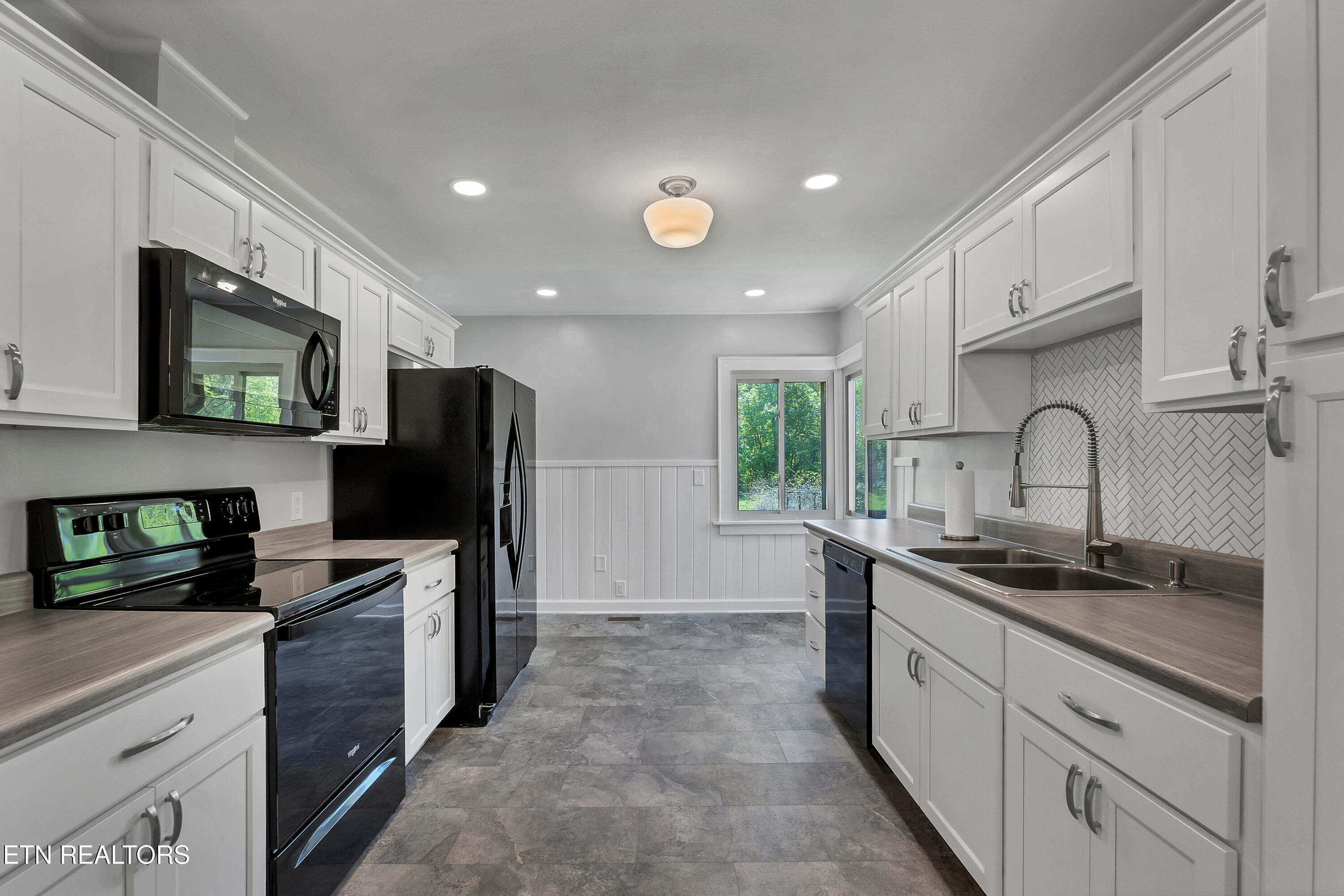 421 Santeetlah Street Maryville TN 37801