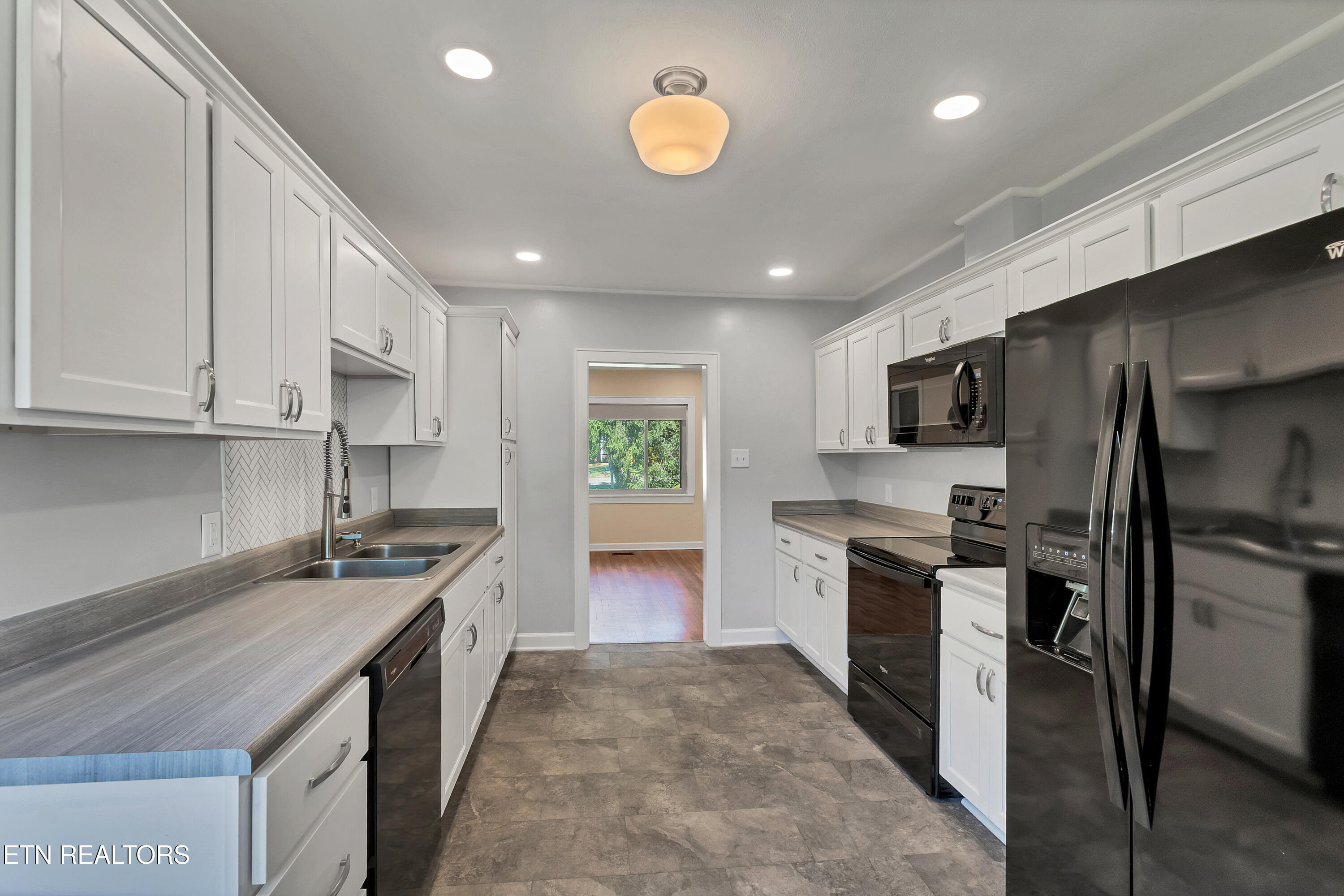 421 Santeetlah Street Maryville TN 37801
