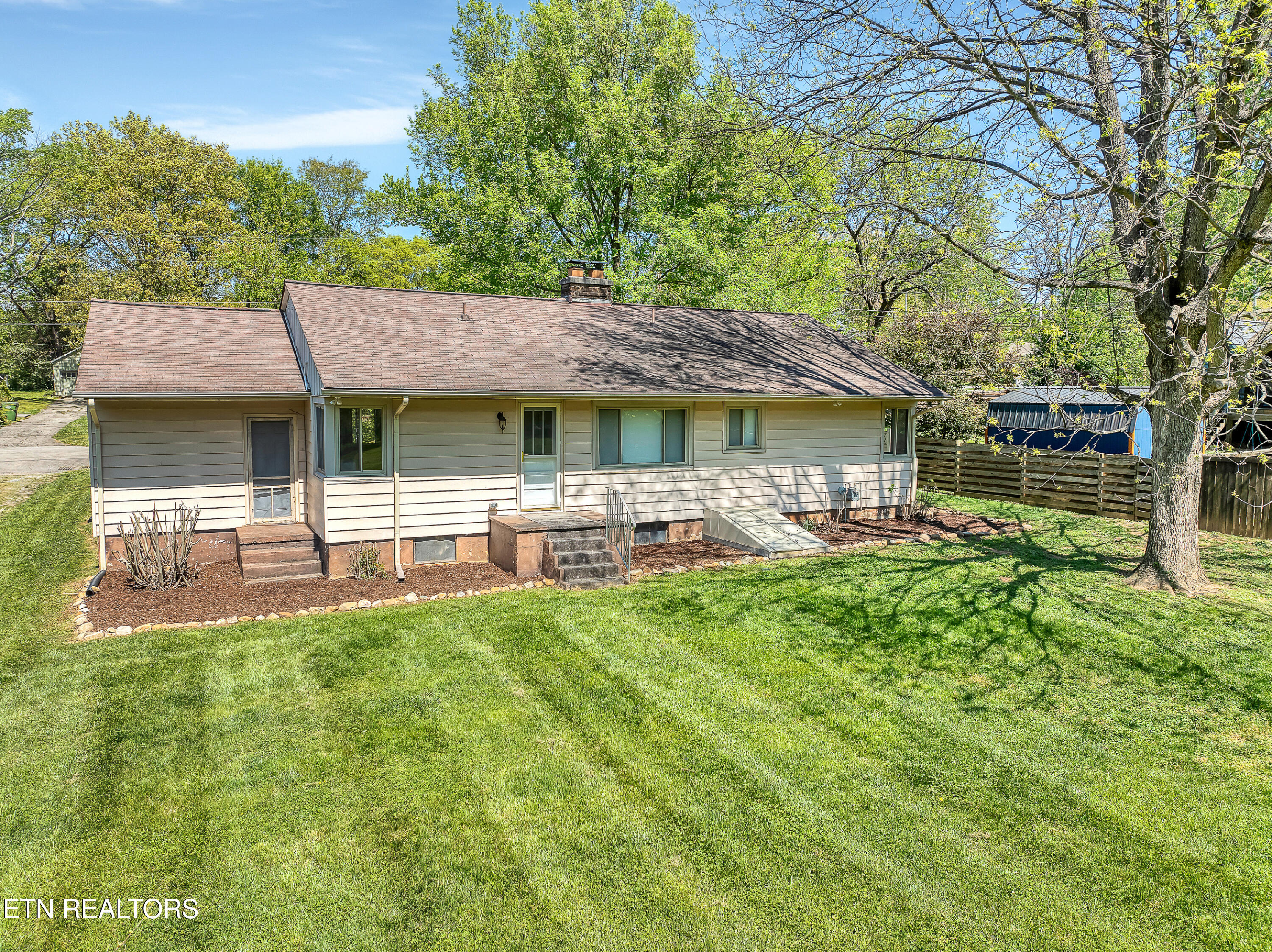 421 Santeetlah Street Maryville TN 37801