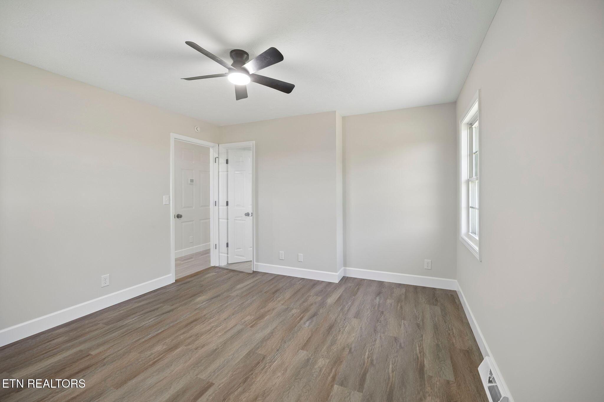 2245 Pinecrest Road Jacksboro TN 37757