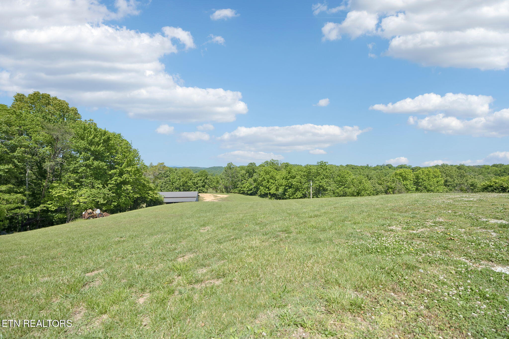 2245 Pinecrest Road Jacksboro TN 37757
