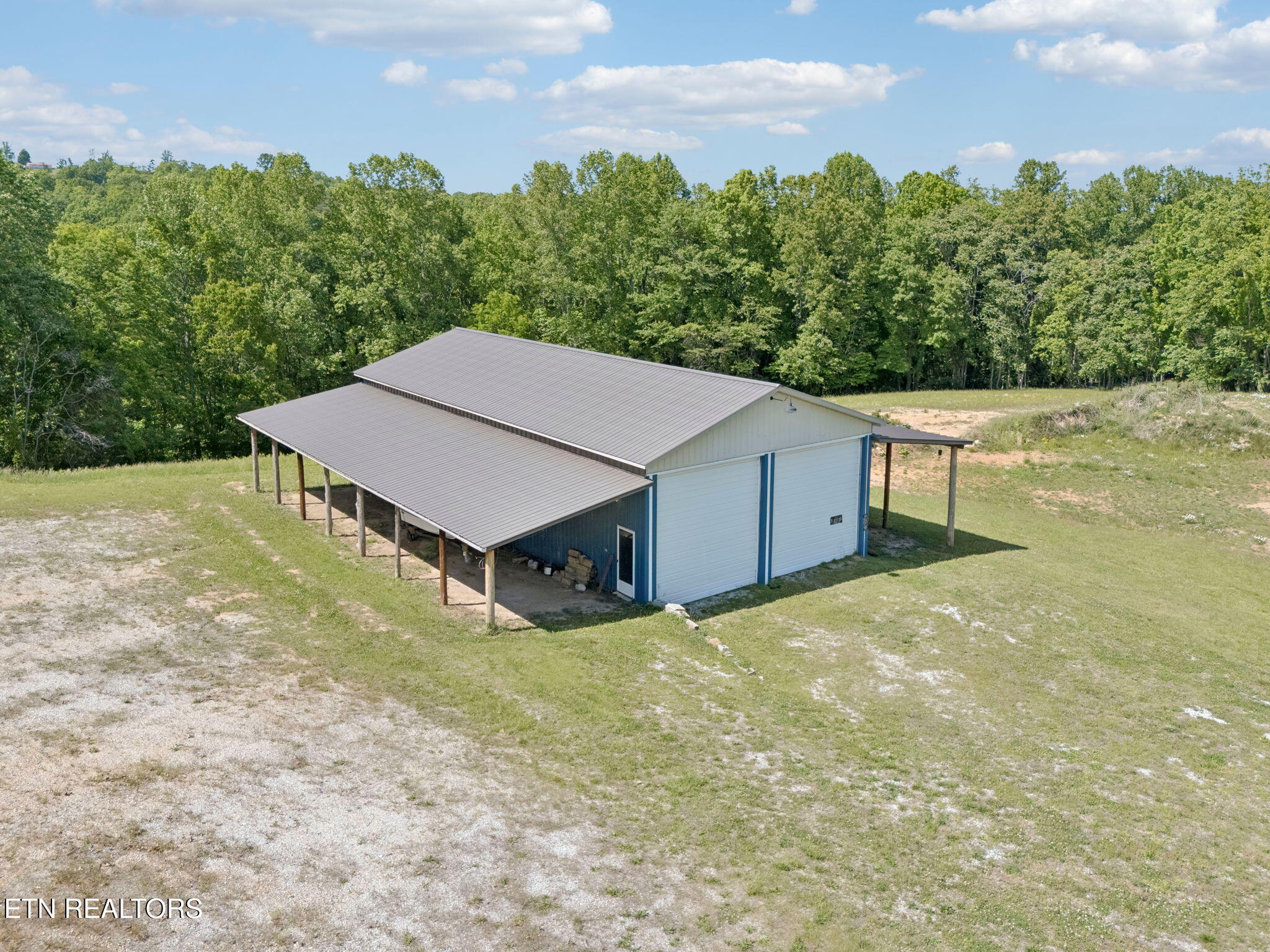 2245 Pinecrest Road Jacksboro TN 37757