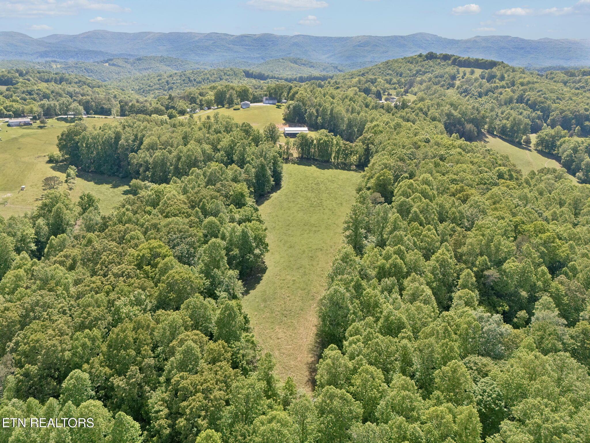2245 Pinecrest Road Jacksboro TN 37757
