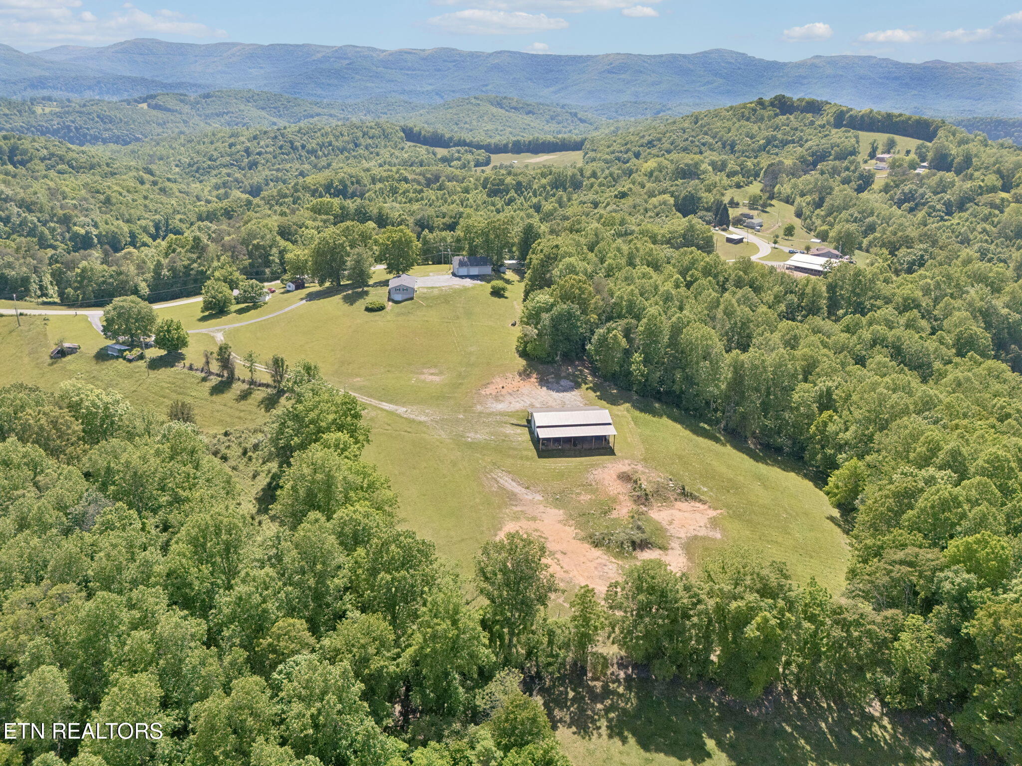 2245 Pinecrest Road Jacksboro TN 37757
