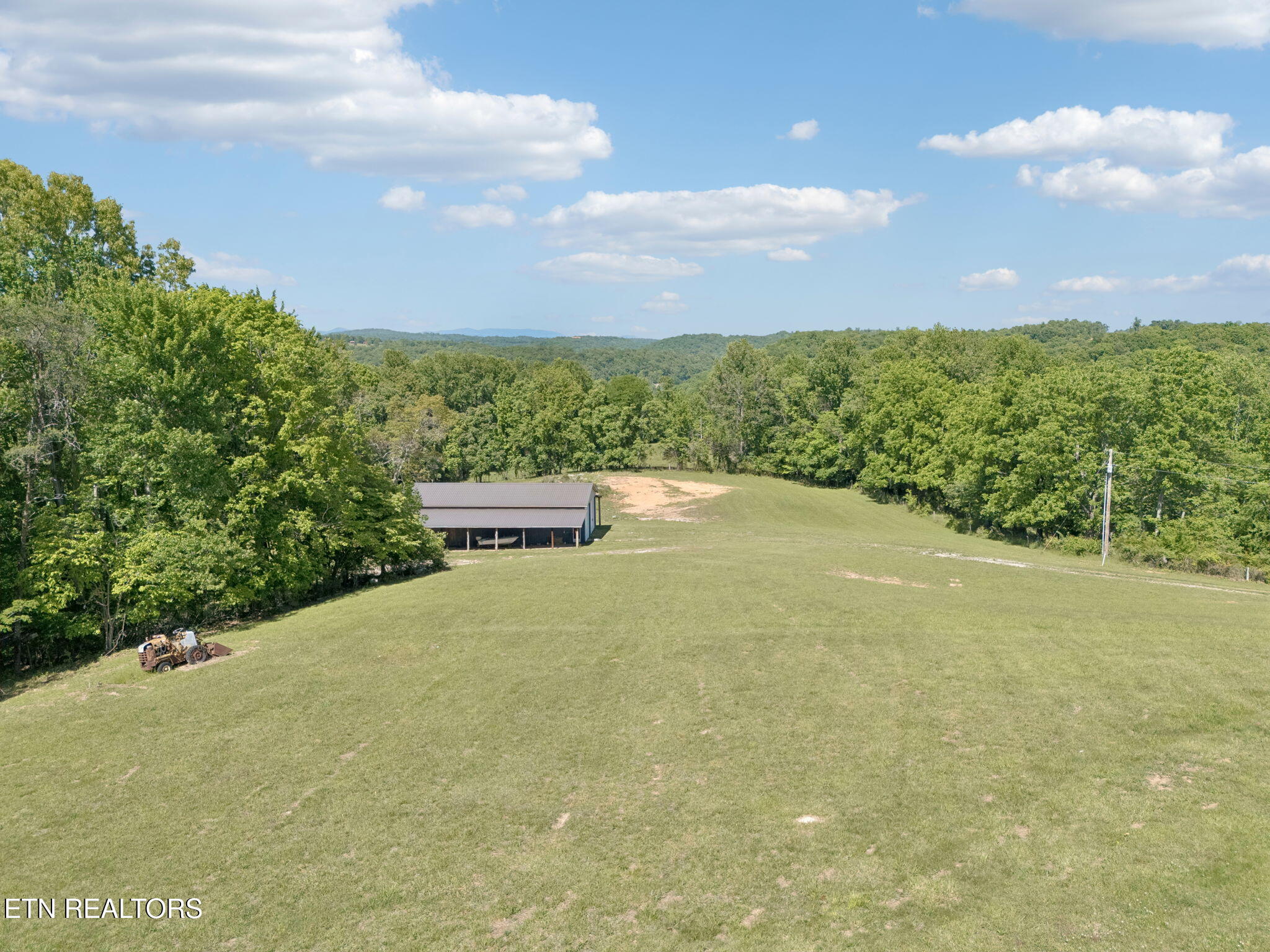 2245 Pinecrest Road Jacksboro TN 37757