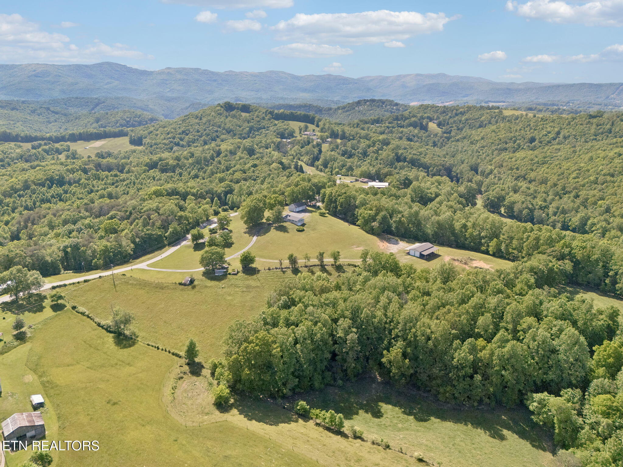 2245 Pinecrest Road Jacksboro TN 37757