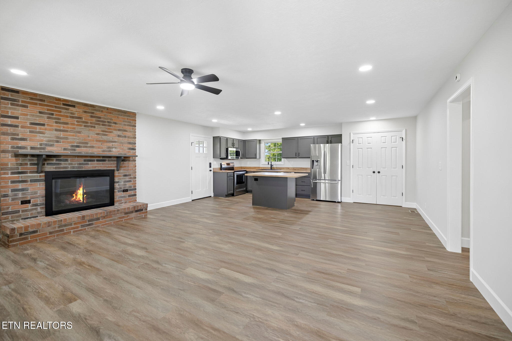 2245 Pinecrest Road Jacksboro TN 37757
