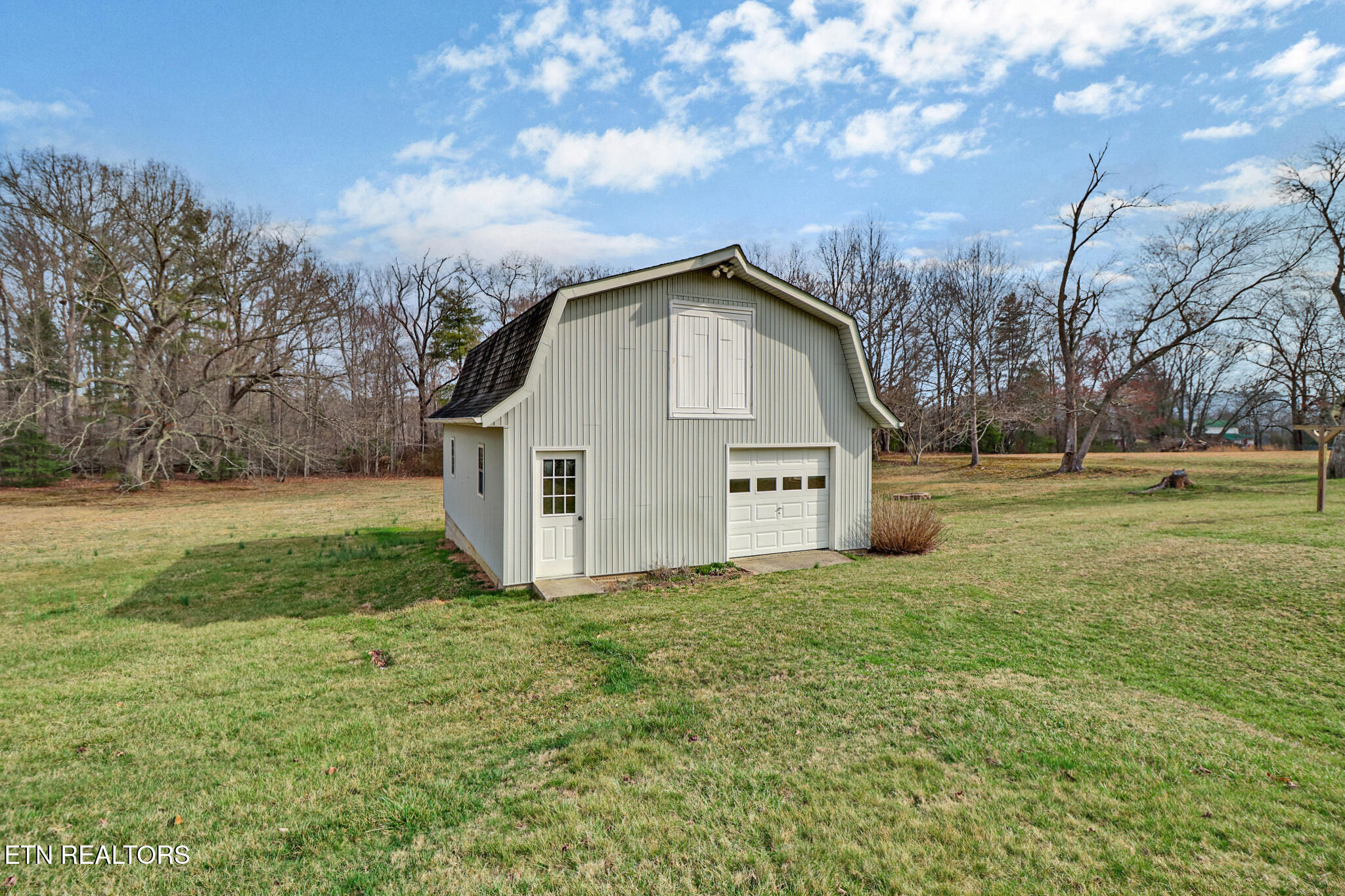 270 Hugh Jones Road Sunbright TN 37872