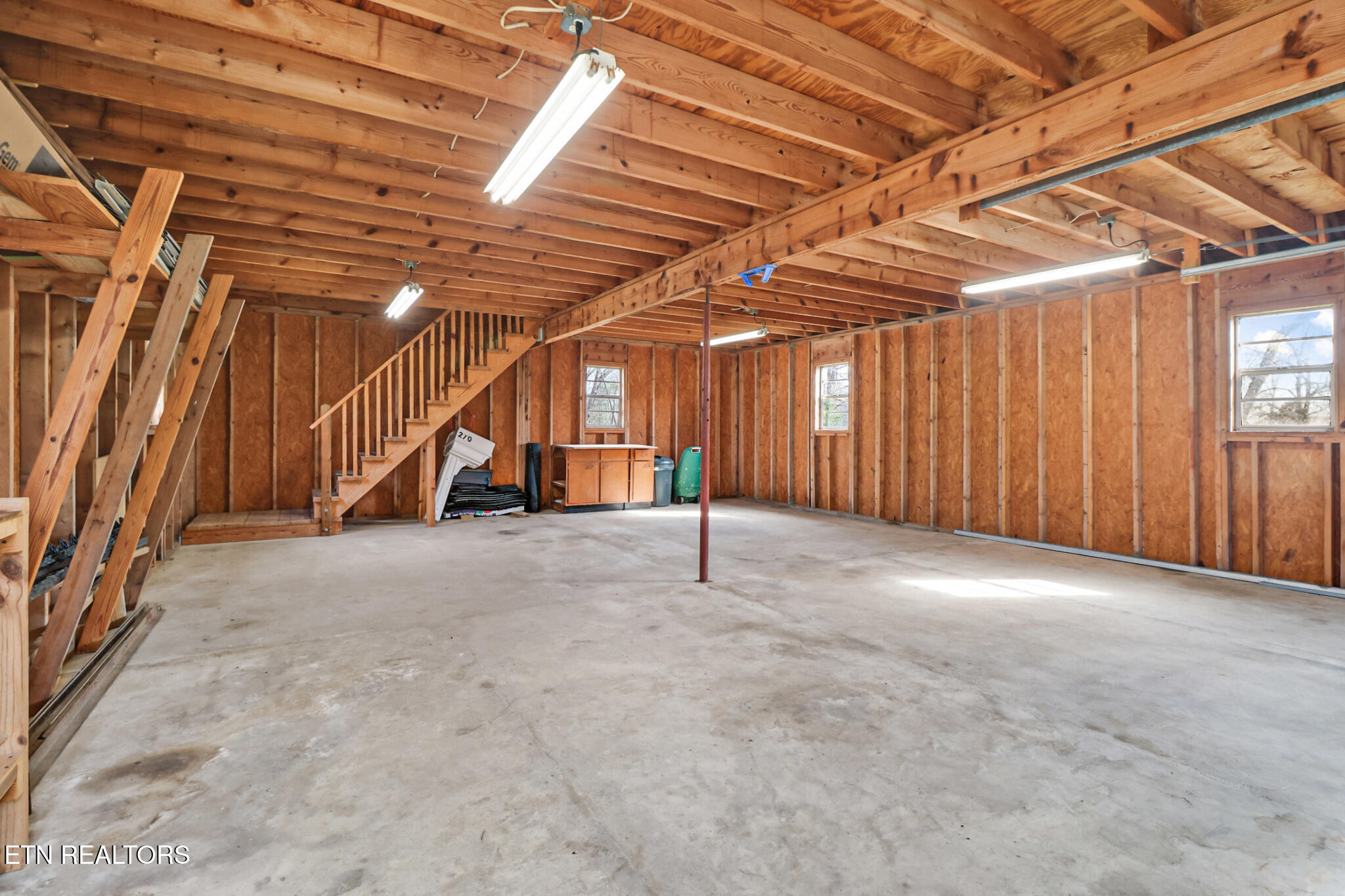 270 Hugh Jones Road Sunbright TN 37872