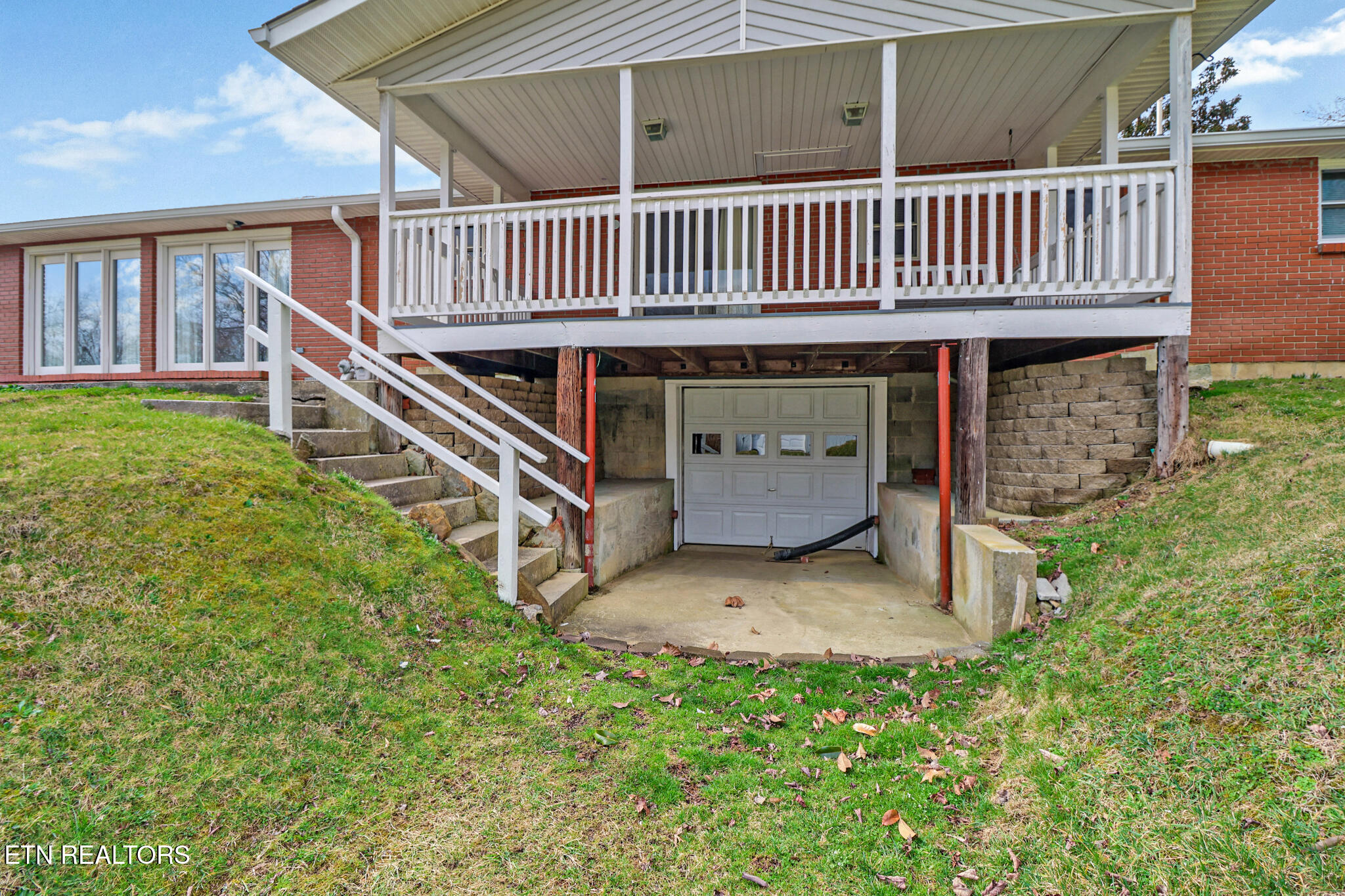 270 Hugh Jones Road Sunbright TN 37872
