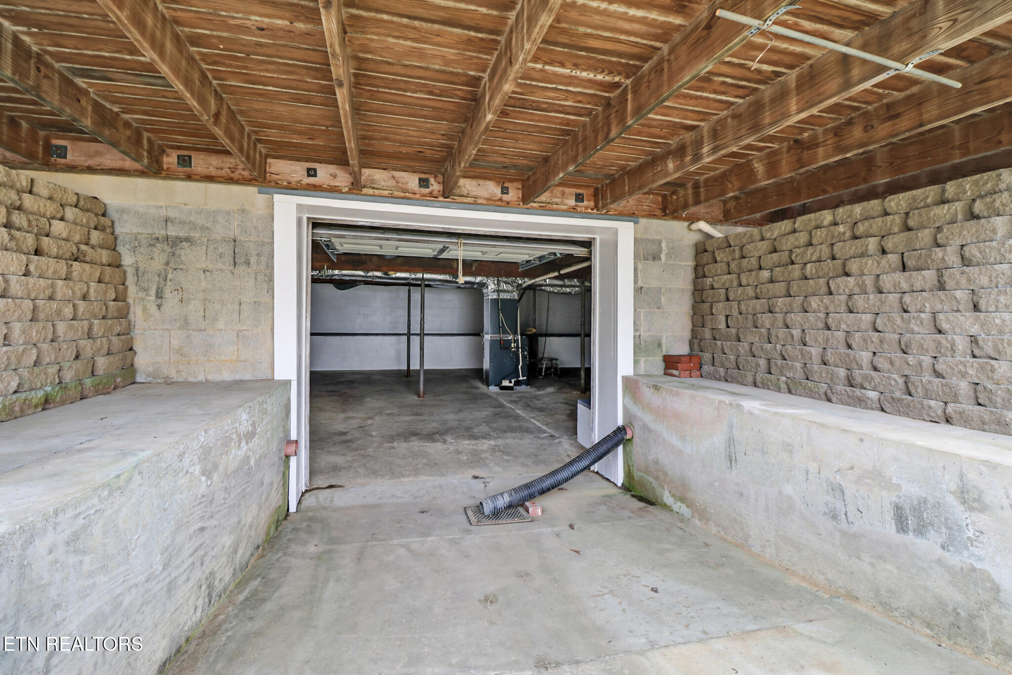 270 Hugh Jones Road Sunbright TN 37872