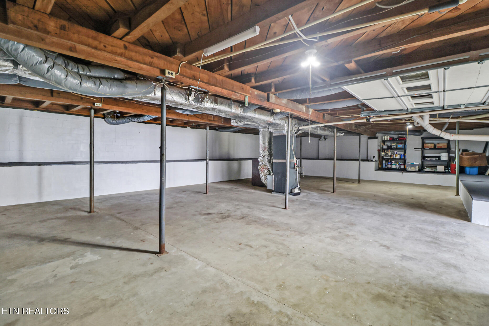 270 Hugh Jones Road Sunbright TN 37872