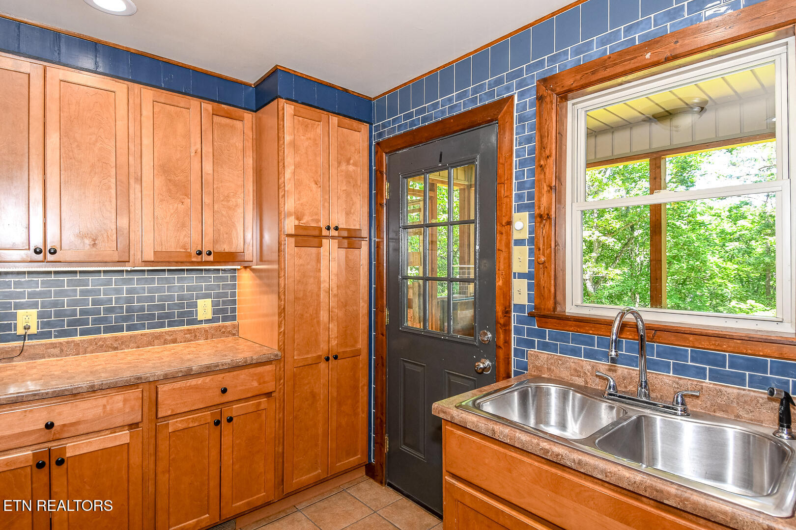 1042 Old Oliver Road Walland TN 37886