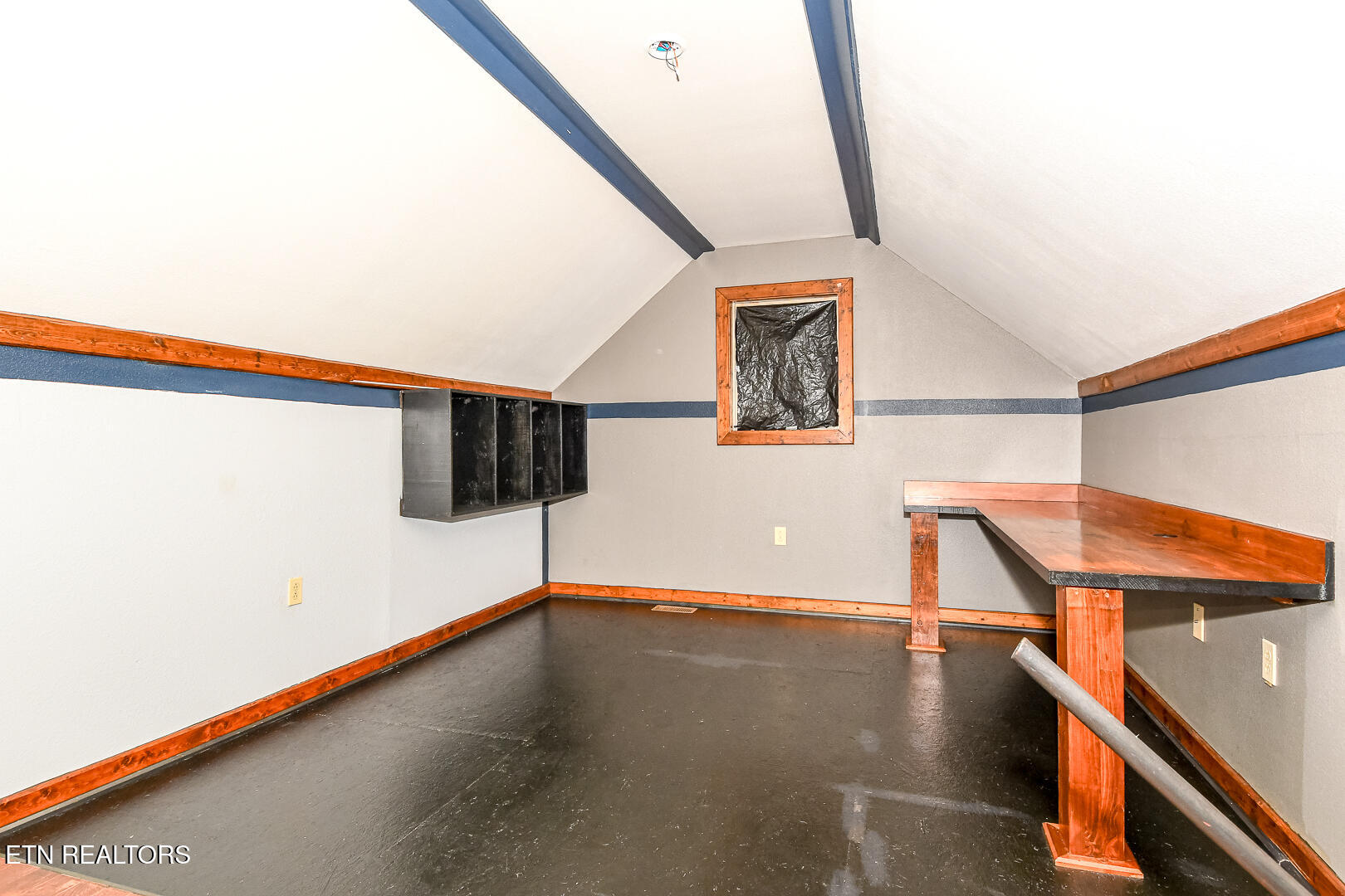 1042 Old Oliver Road Walland TN 37886