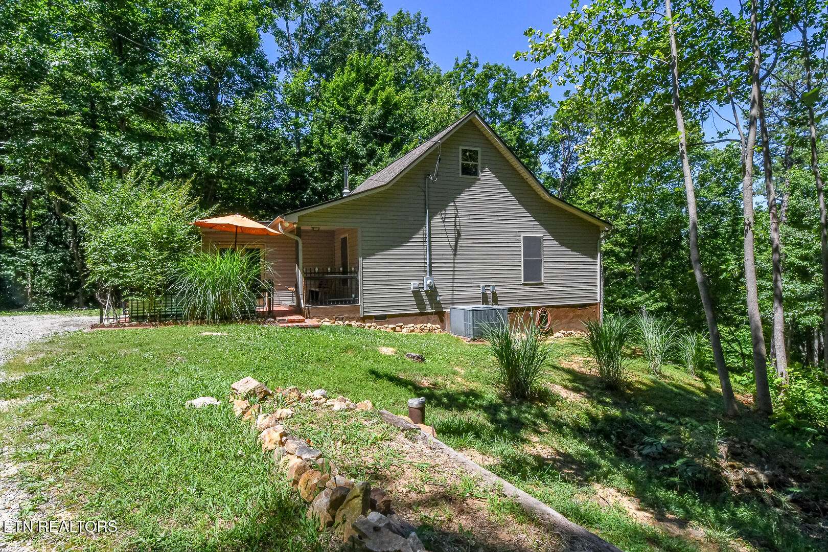 1042 Old Oliver Road Walland TN 37886
