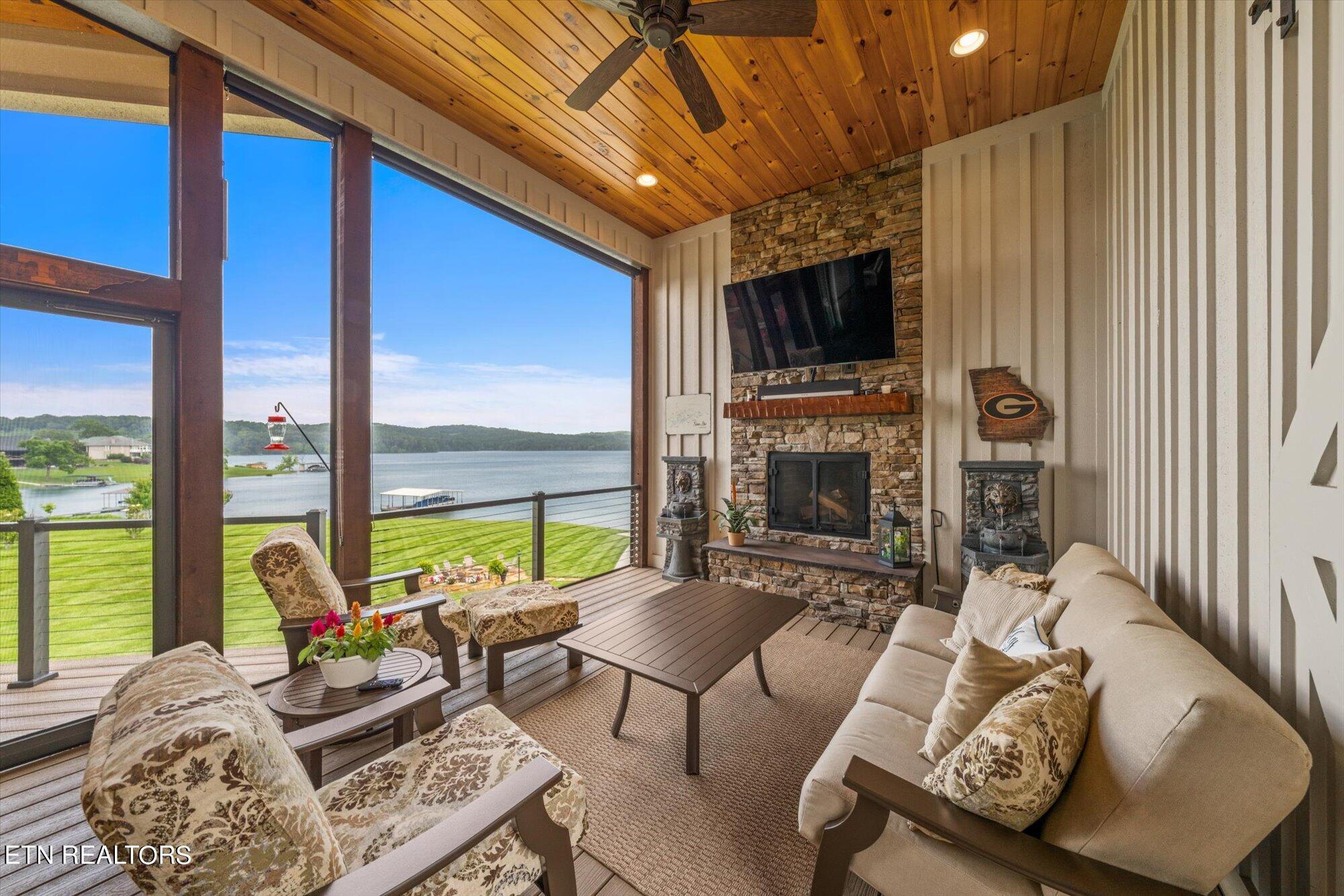 200 Shainas Place Sharps Chapel TN 37866