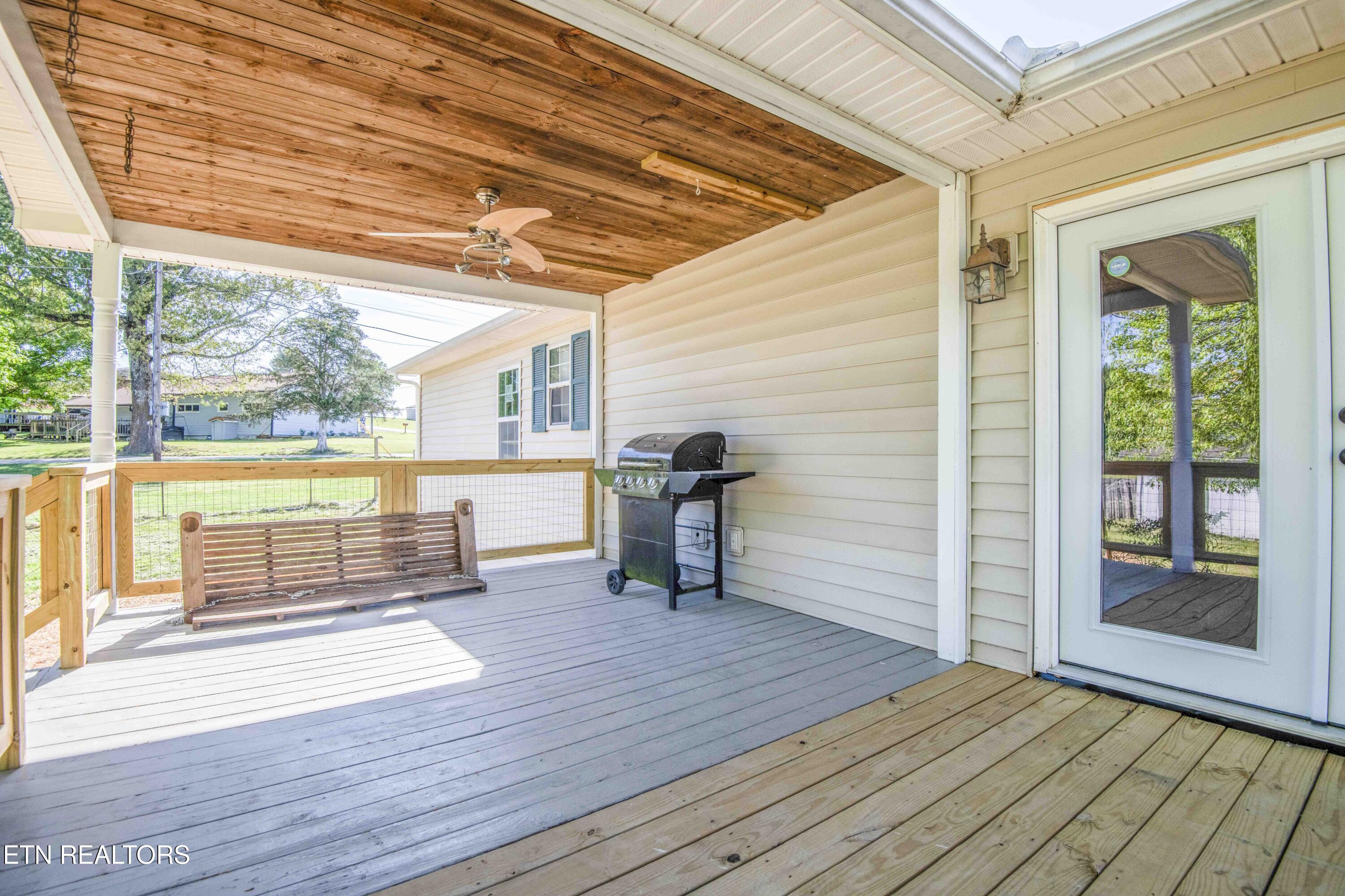 1104 Swan Pond Circle Road Harriman TN 37748