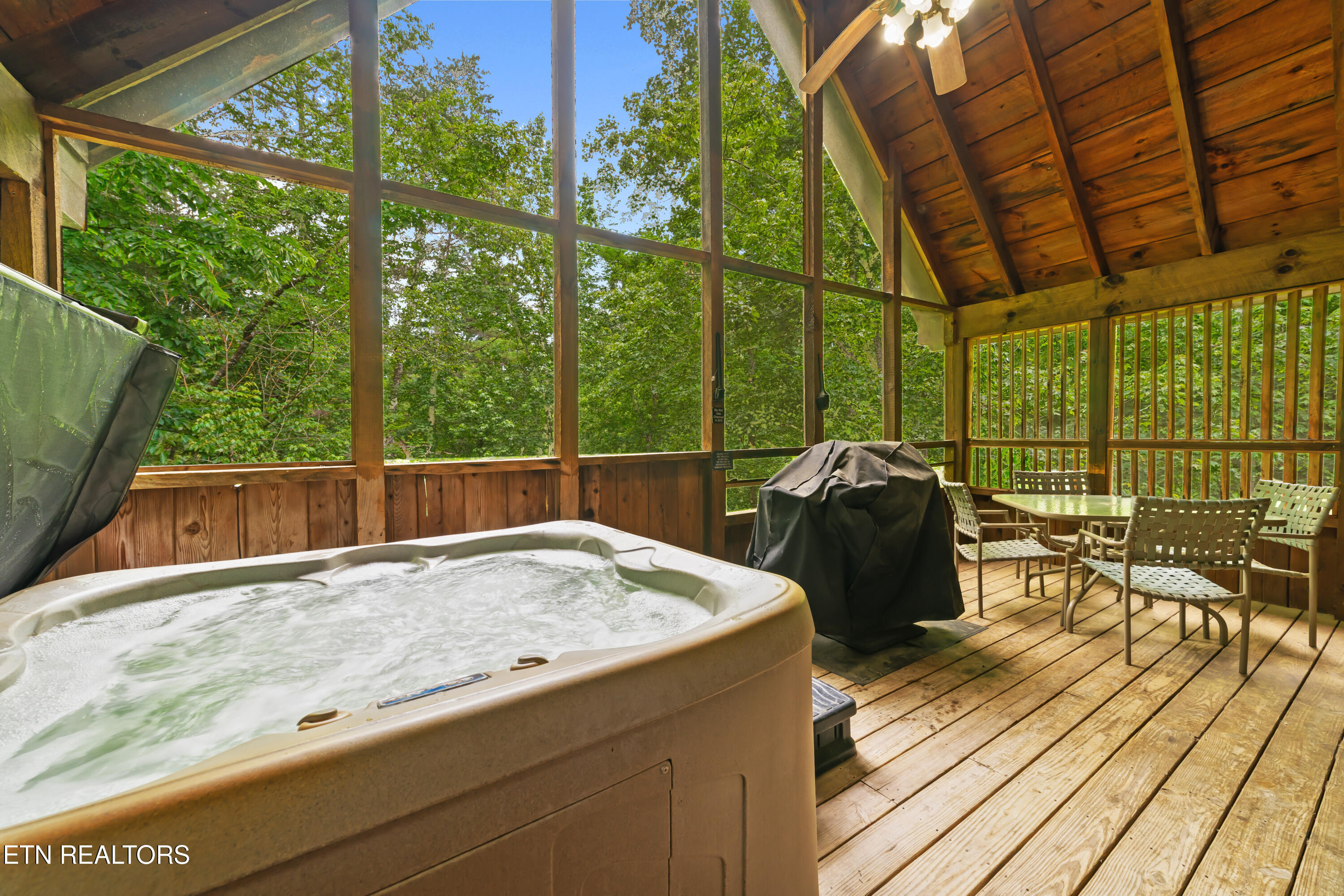 2389 Misty Lane Sevierville TN 37876