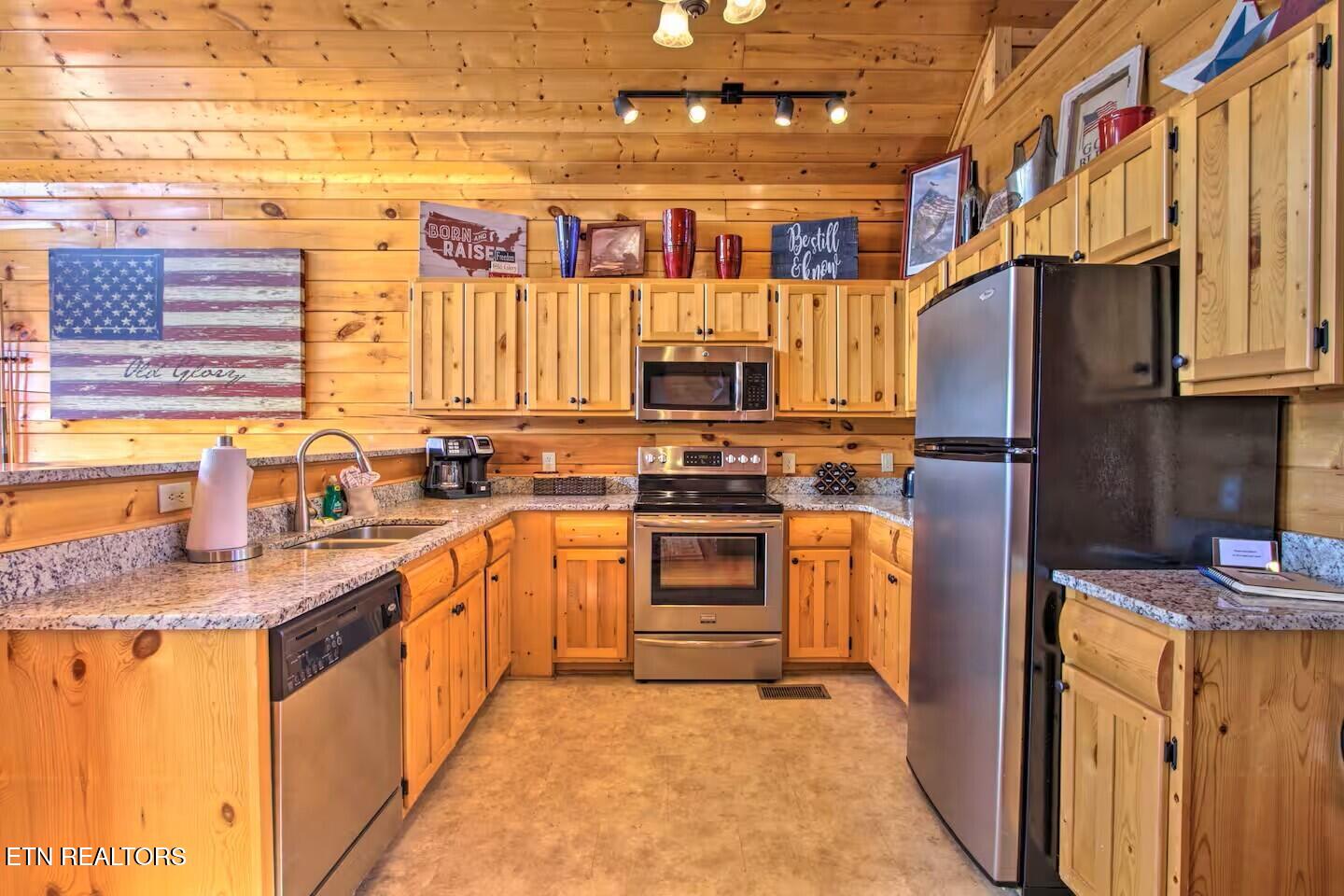 2310 Top Of The World Drive Sevierville TN 37876