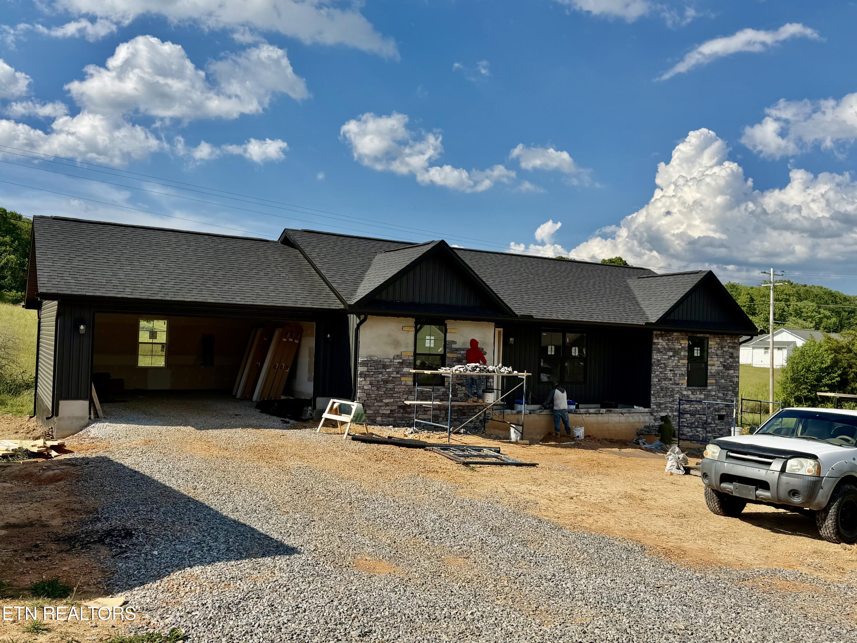 120 Milo Circle Tazewell TN 37879