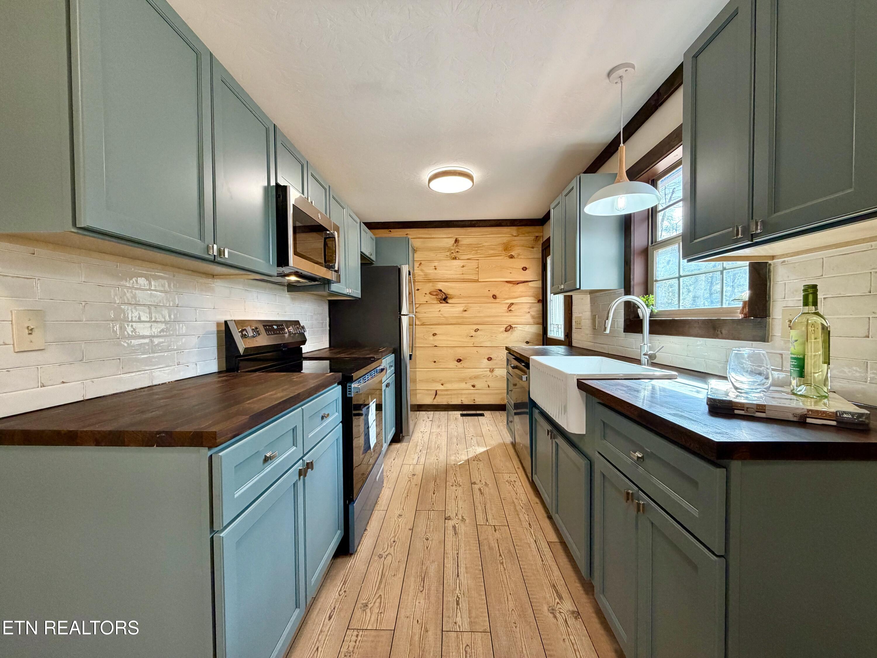105 River Lane Jamestown TN 38556