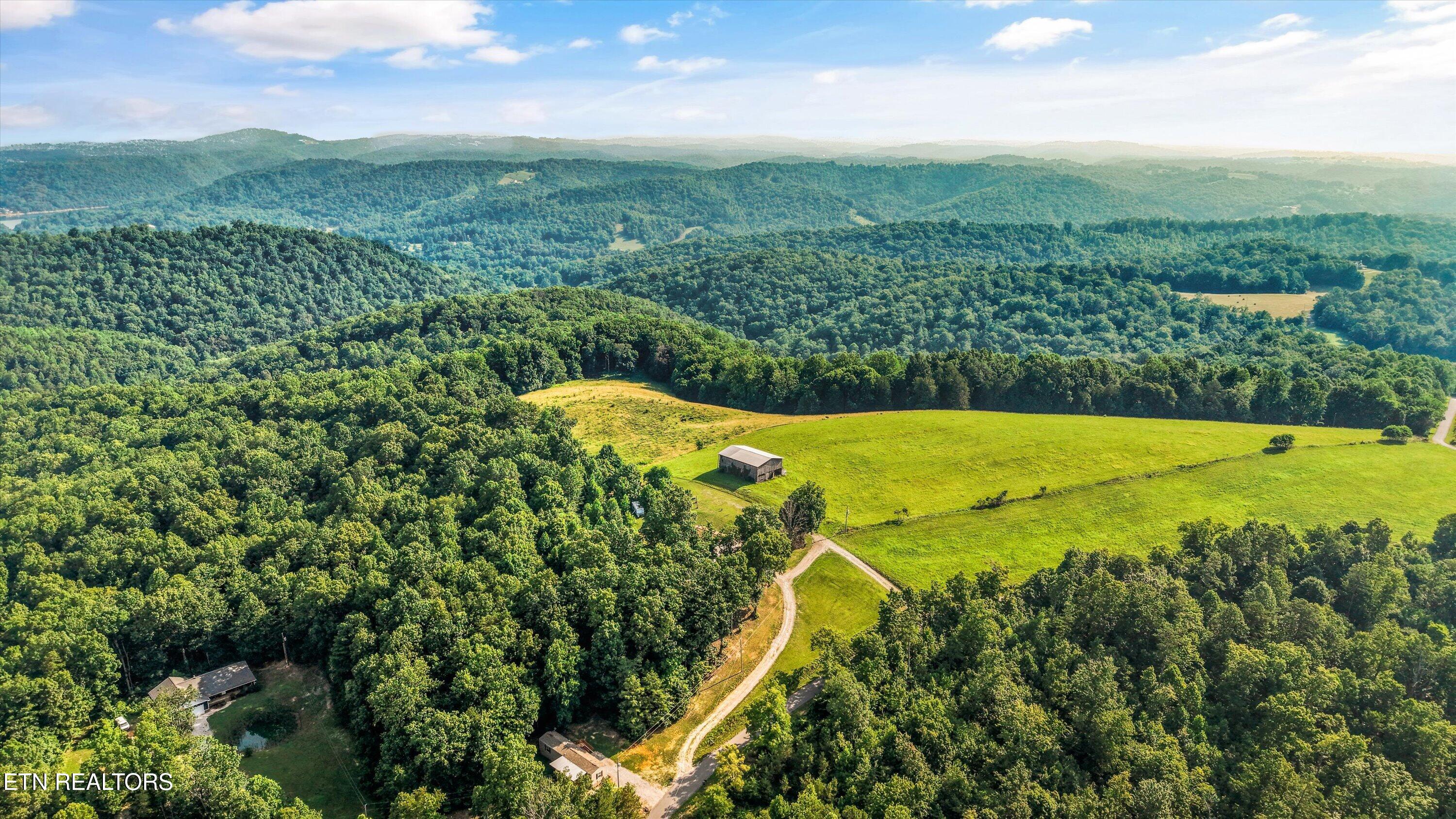 834 Walker Road Sharps Chapel TN 37866