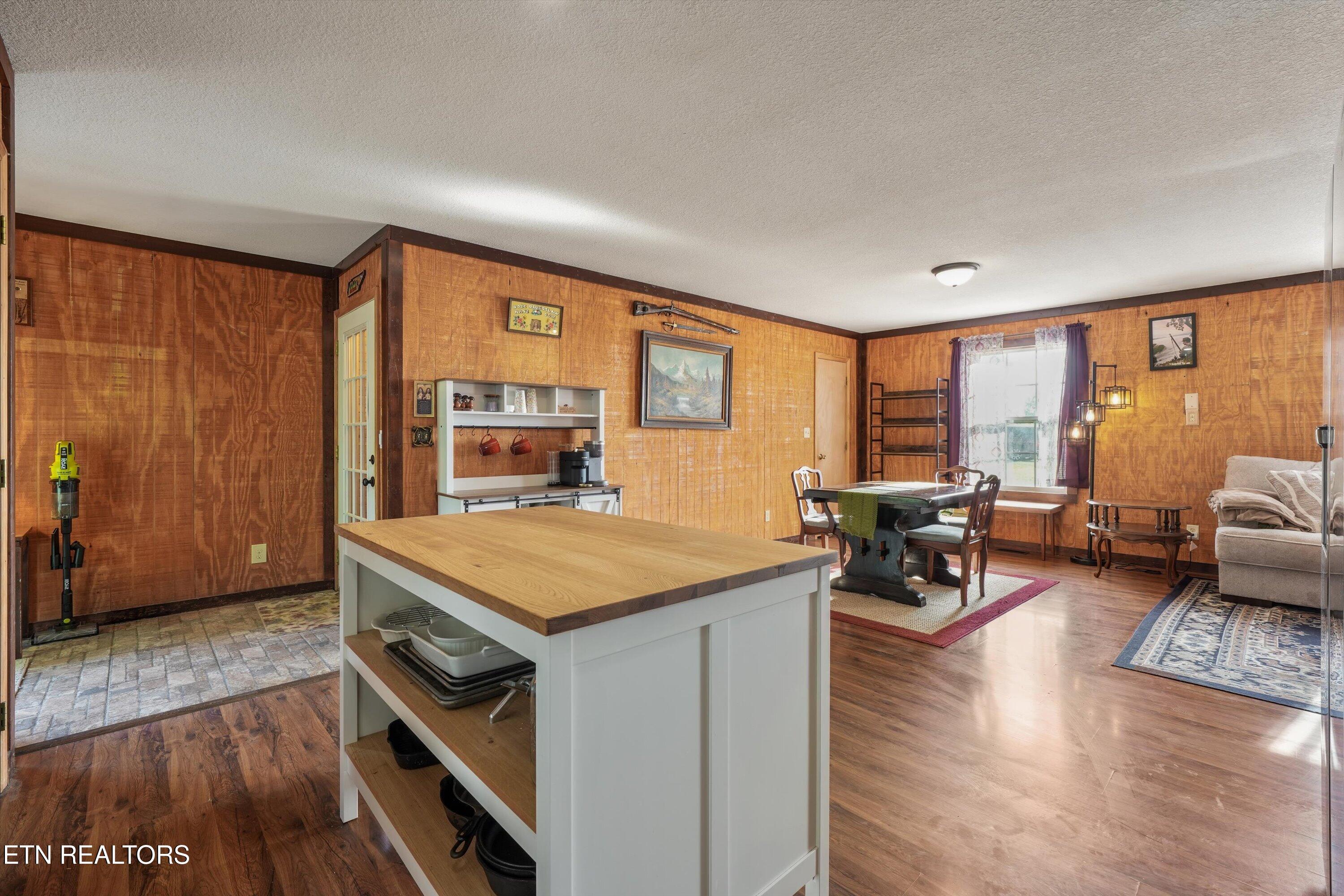 834 Walker Road Sharps Chapel TN 37866