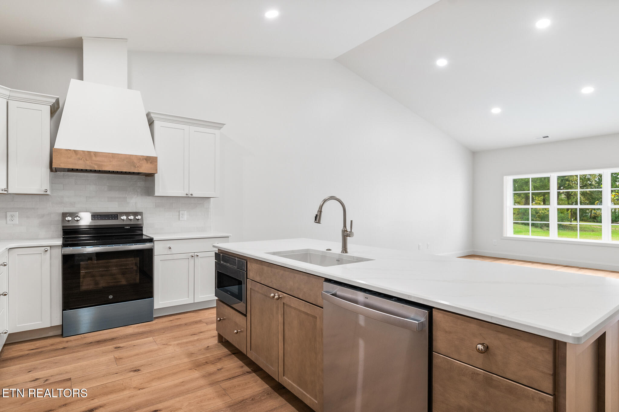 111 Alpine Drive Clinton TN 37716
