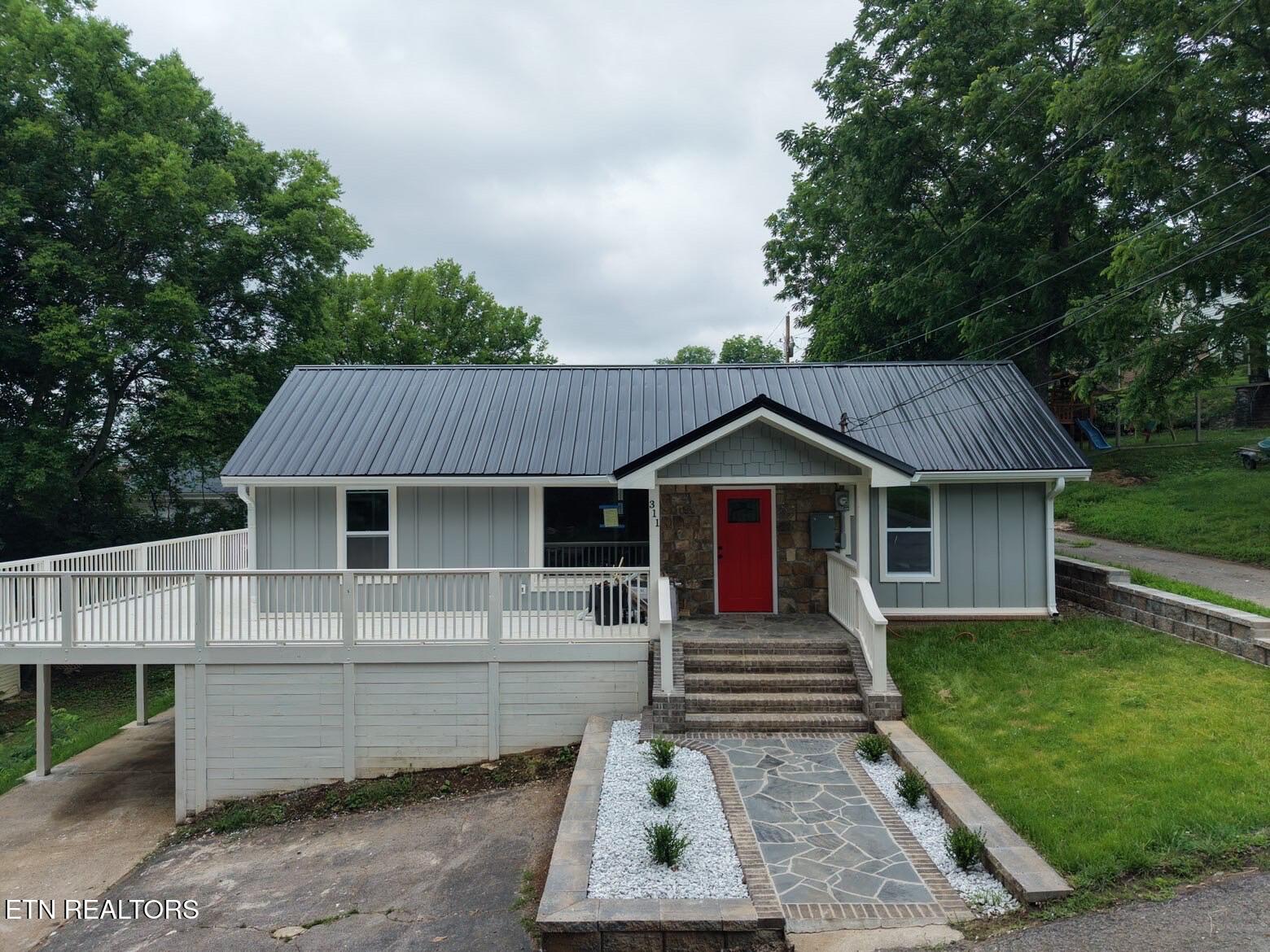 311 1/2 E 1st Avenue Lenoir City TN 37771